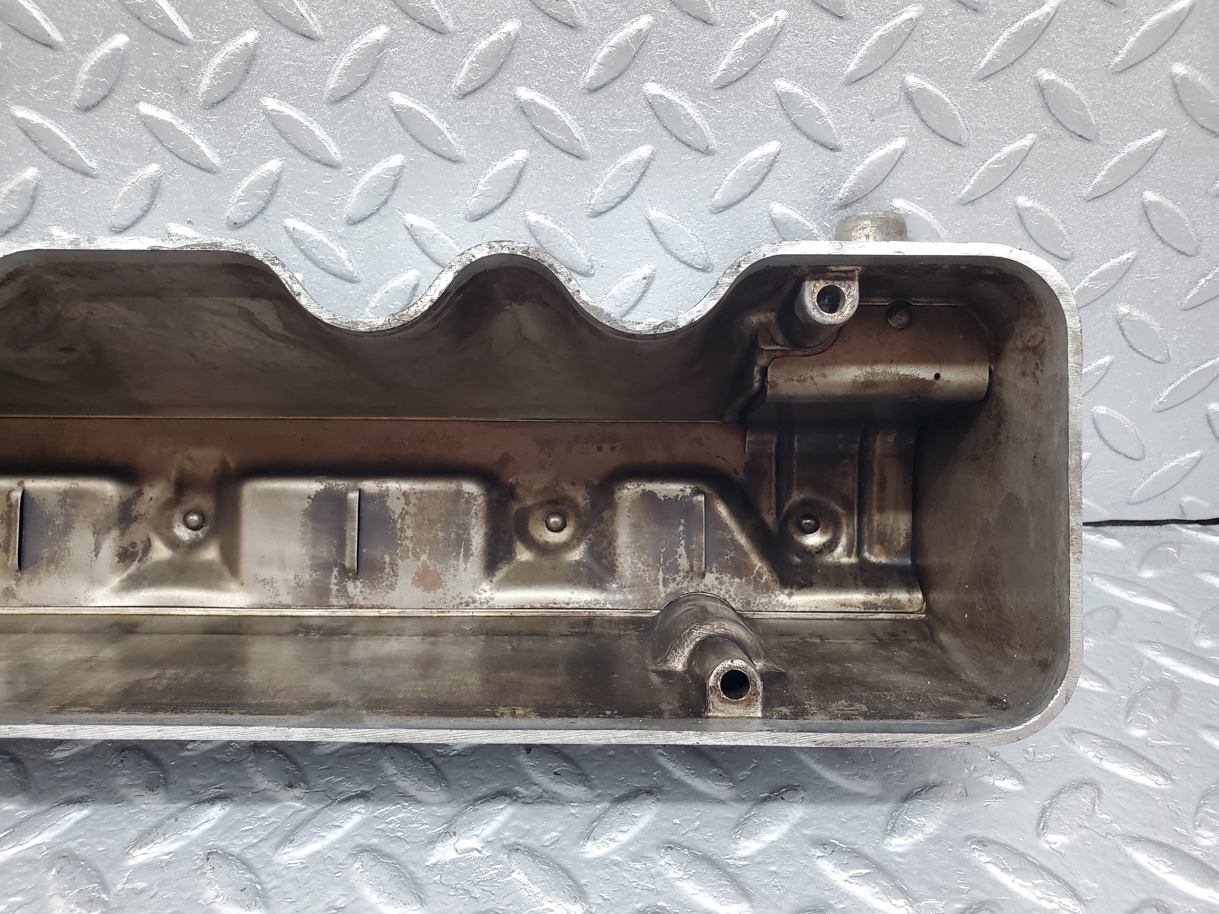 0939 Mercedes-Benz C107 350SLC Coupe Cylinder Head Cover Right 1160161905