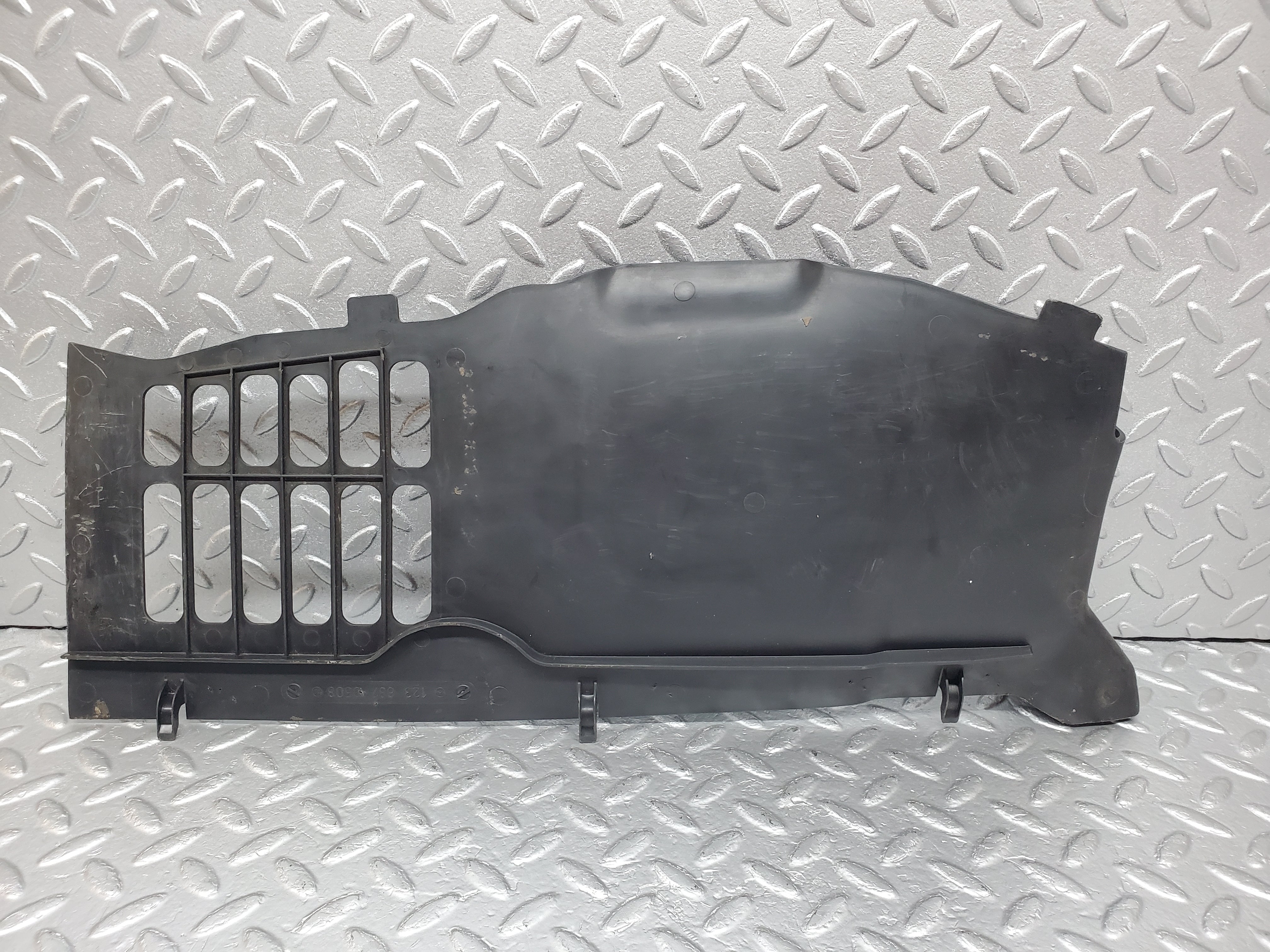 0951 Mercedes-Benz C123 230CE Coupe Dashboard Under Panel 1236870508