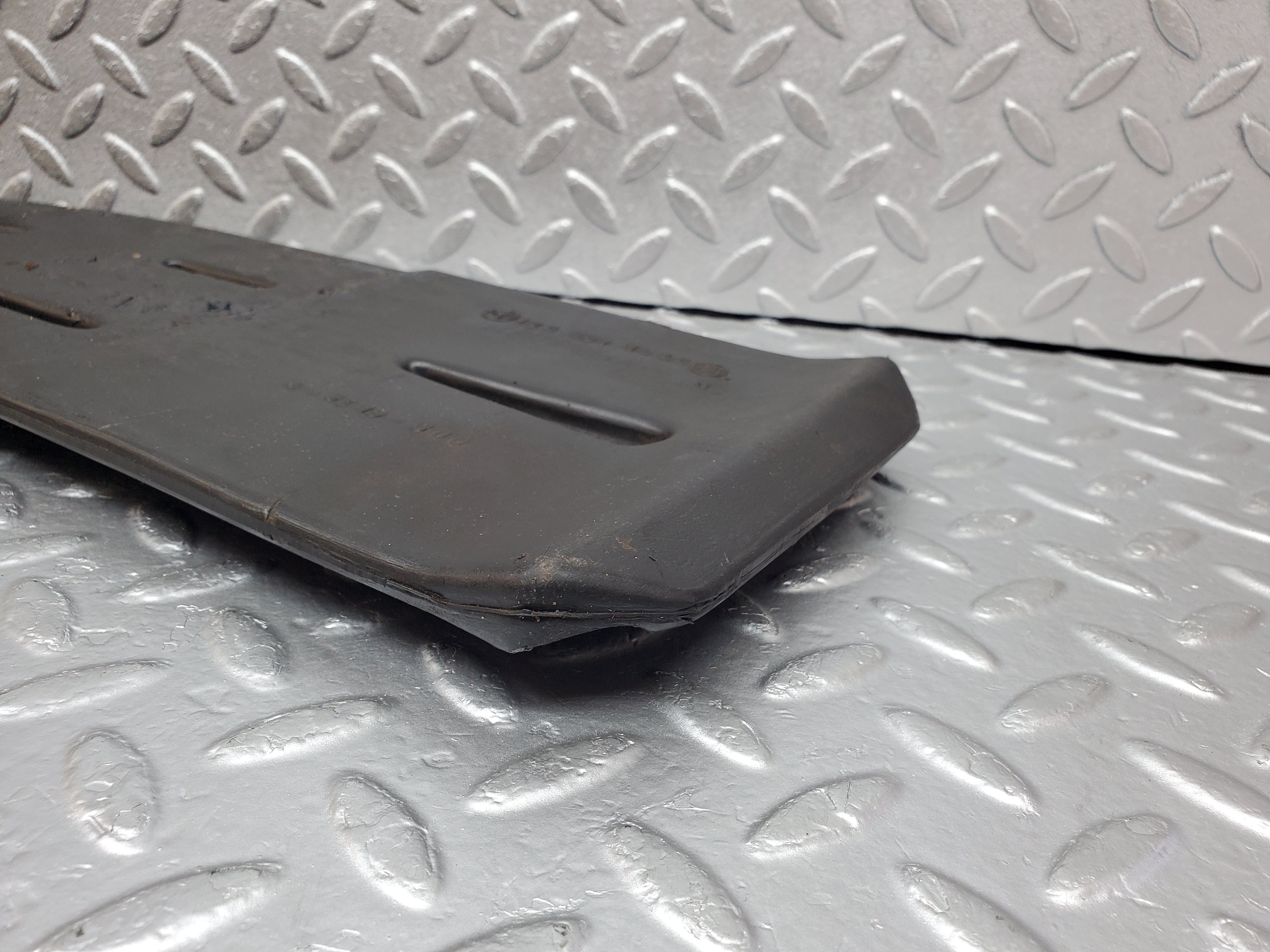 0953 Mercedes-Benz C123 230CE Coupe Heating Air Duct Right Side 1238311046