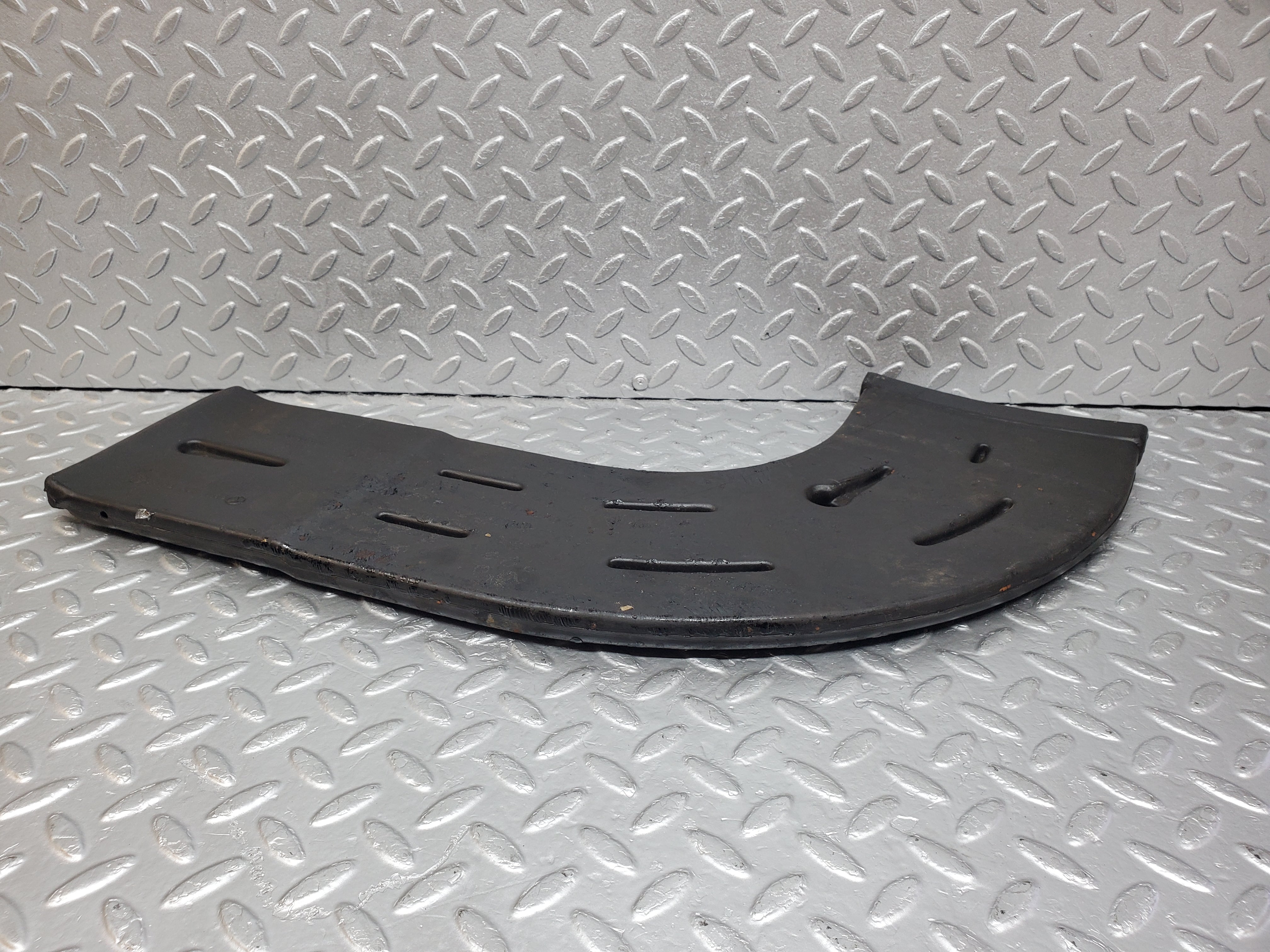 0953 Mercedes-Benz C123 230CE Coupe Heating Air Duct Right Side 1238311046