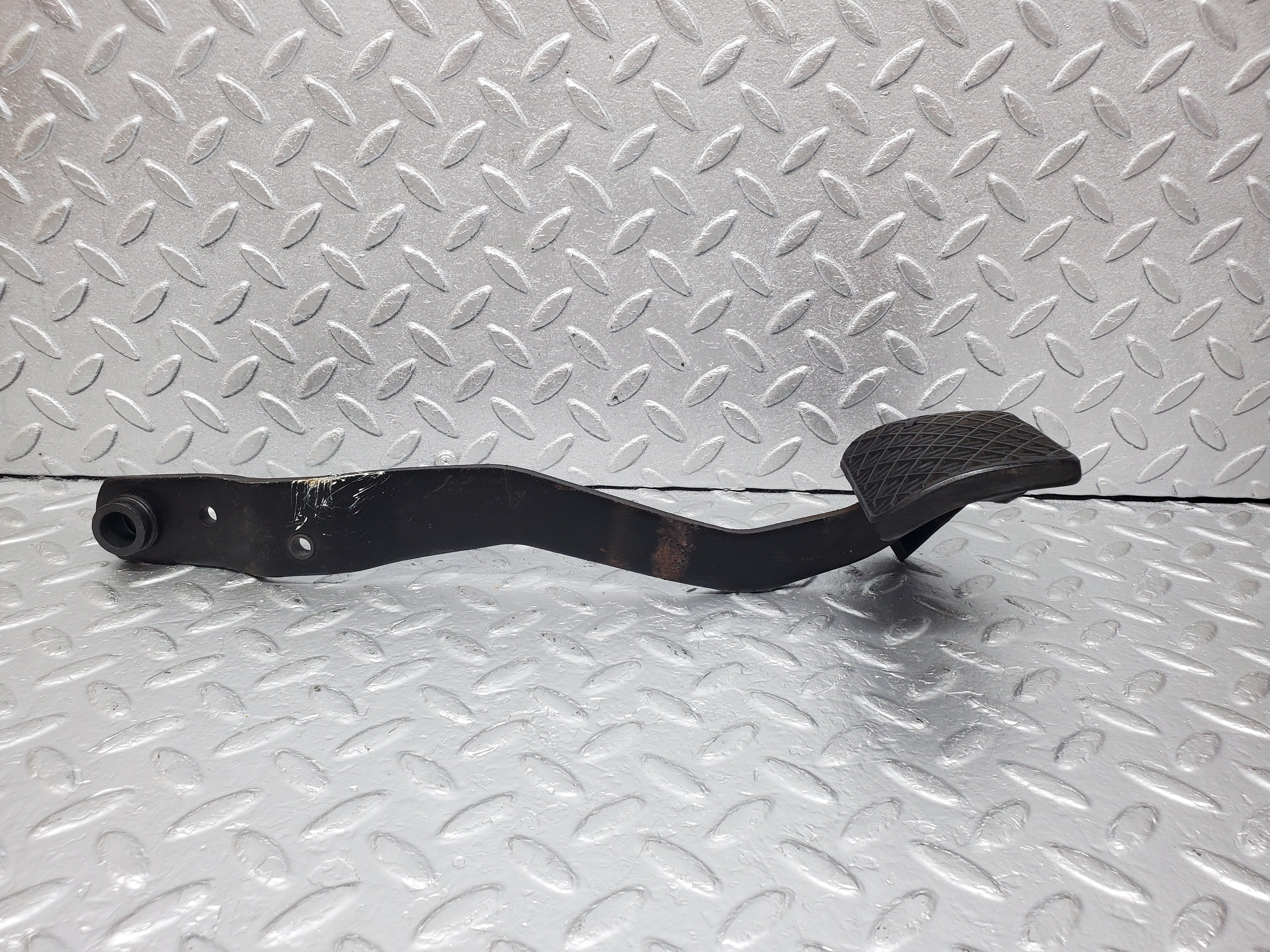 0972 Mercedes-Benz C123 230CE Brake Pedal With Rubber 1232910082