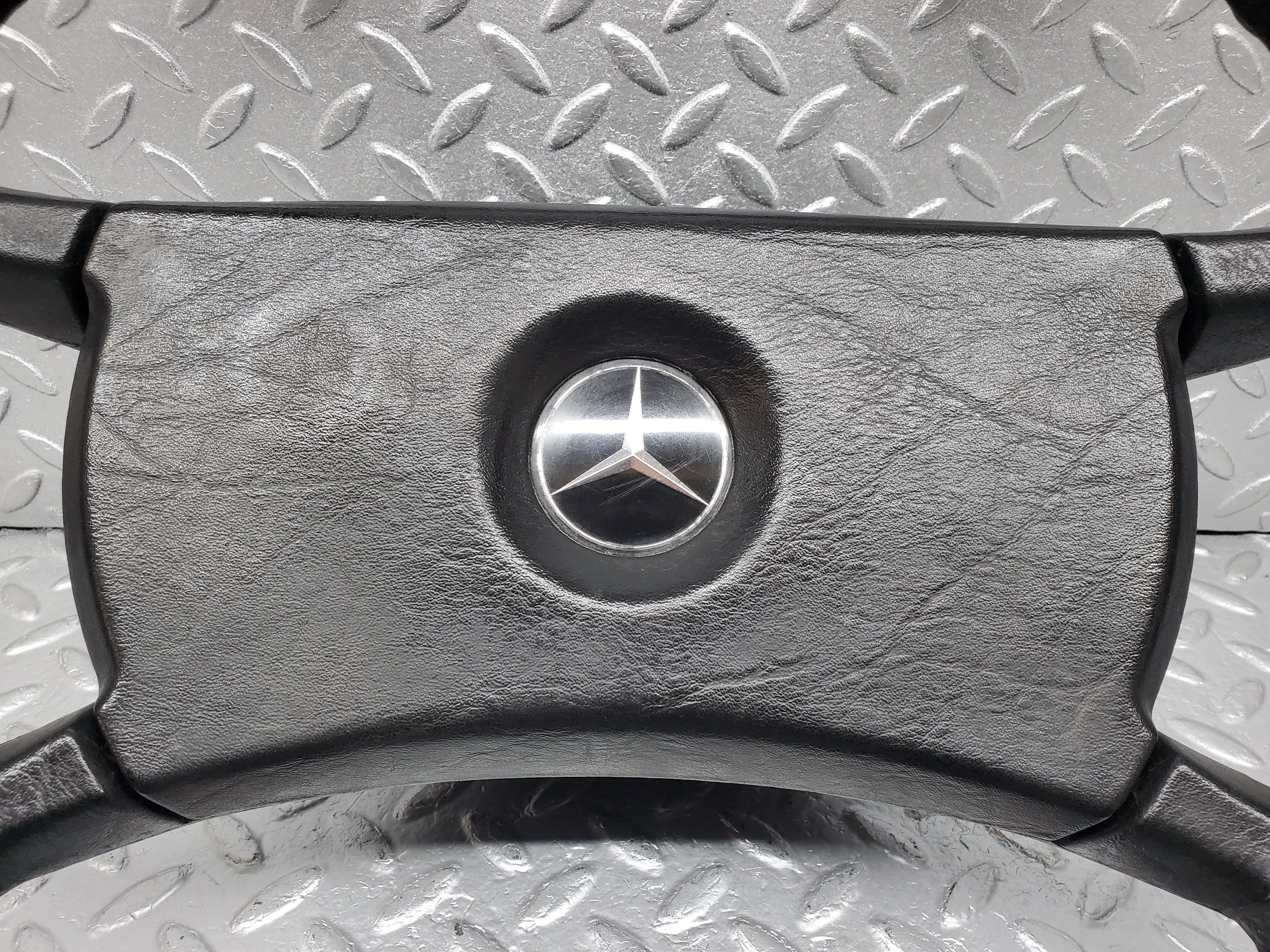 0948 Mercedes-Benz C123 230CE Steering Wheel 1264640017