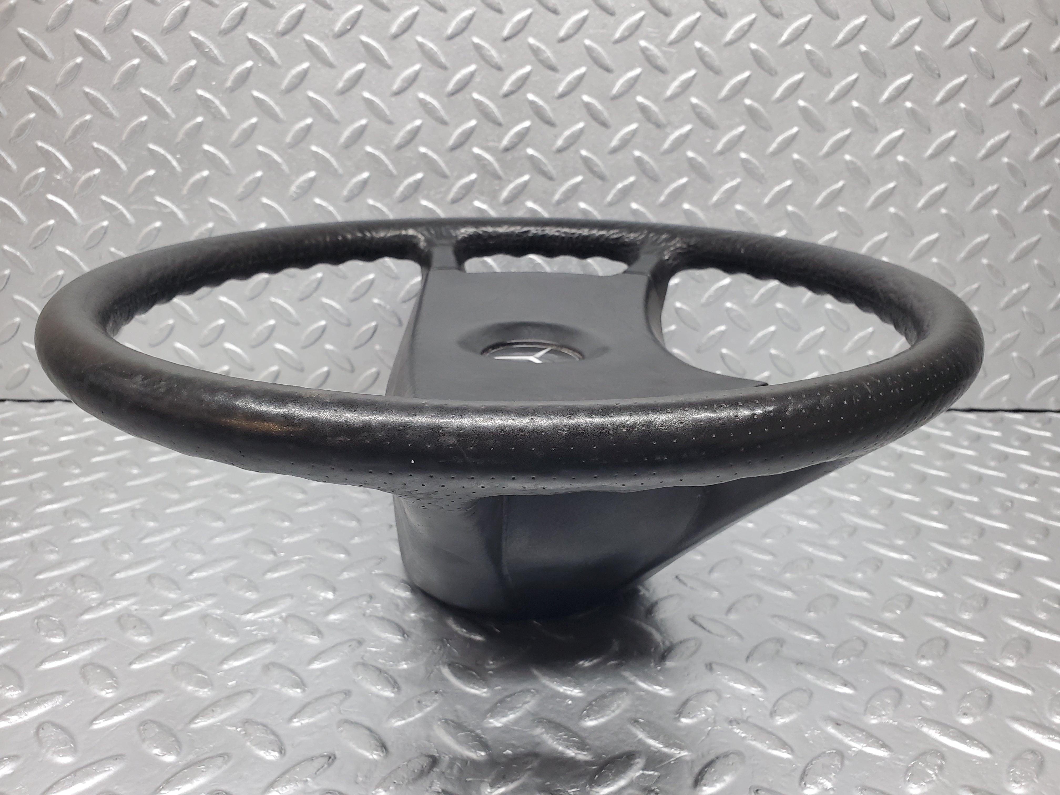 0948 Mercedes-Benz C123 230CE Steering Wheel 1264640017