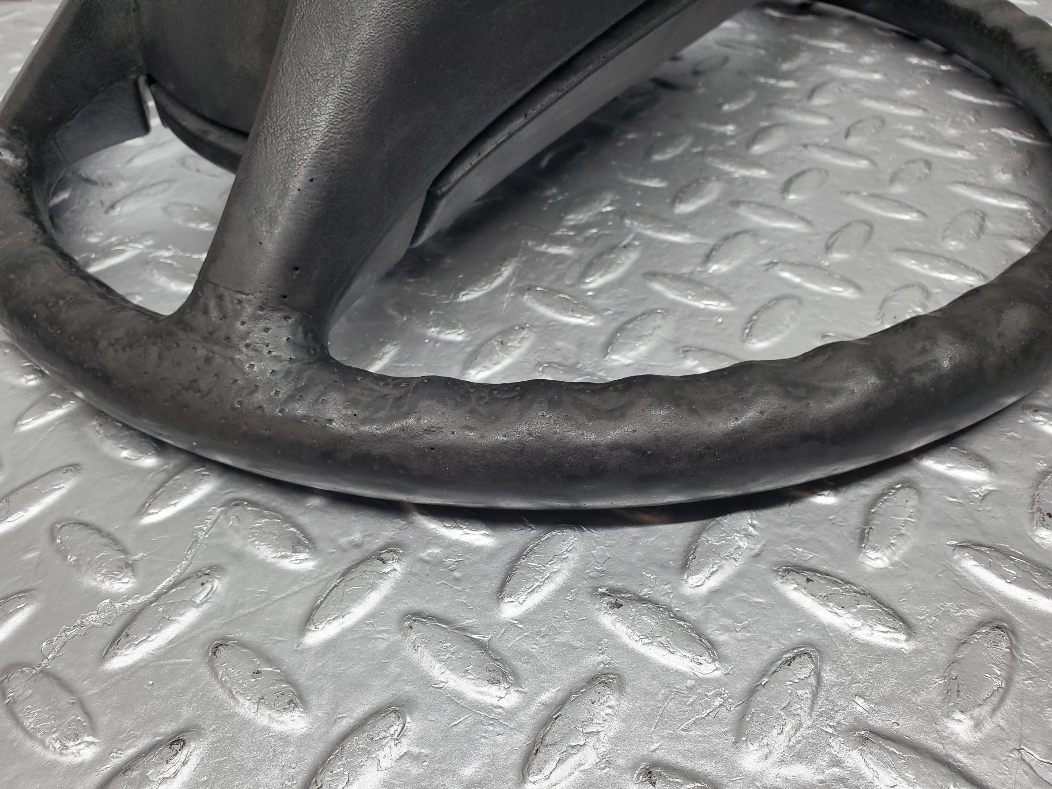 0948 Mercedes-Benz C123 230CE Steering Wheel 1264640017