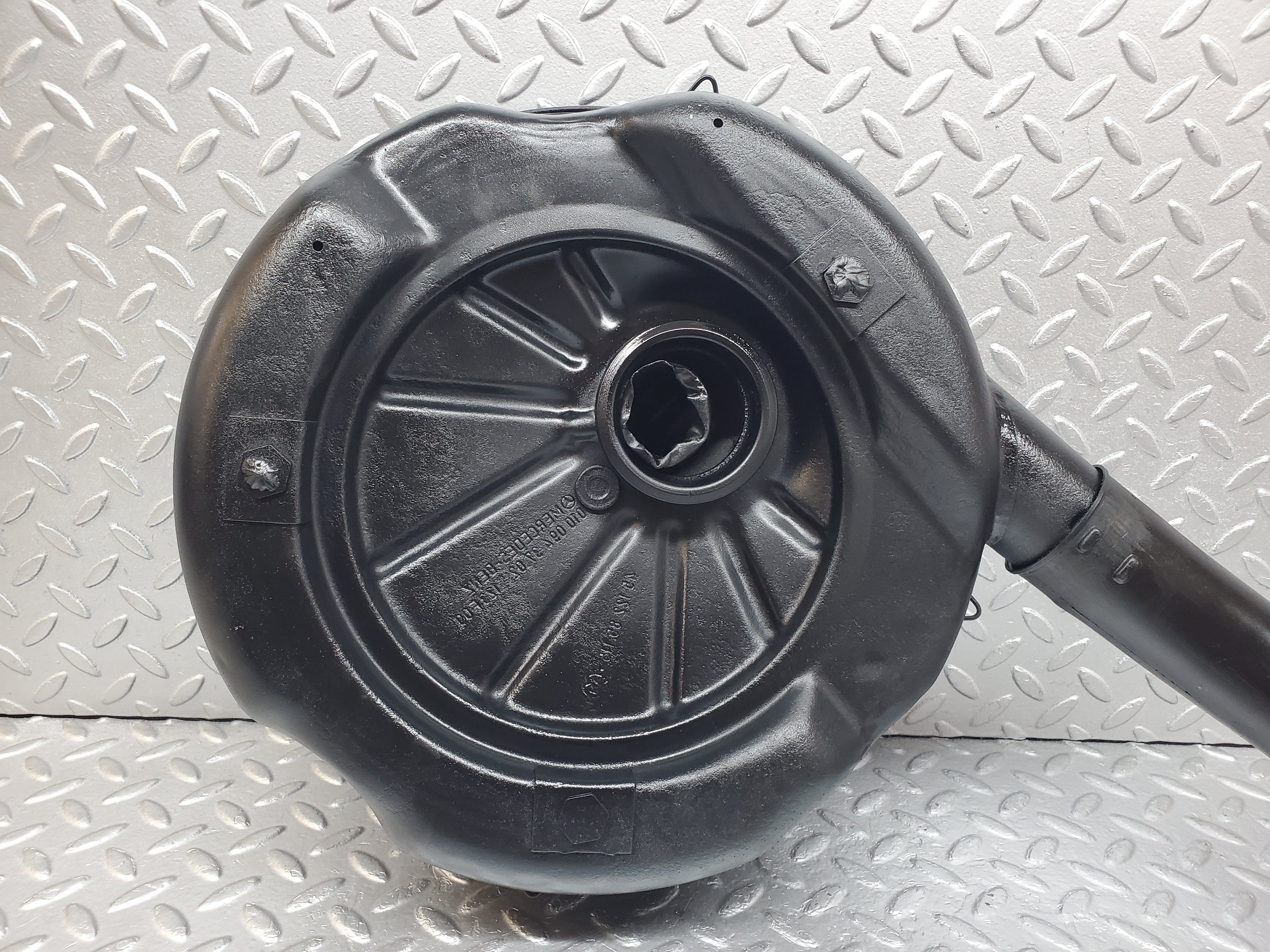 0949 Mercedes-Benz W123 240D Air Filter Box Housing 0010949504