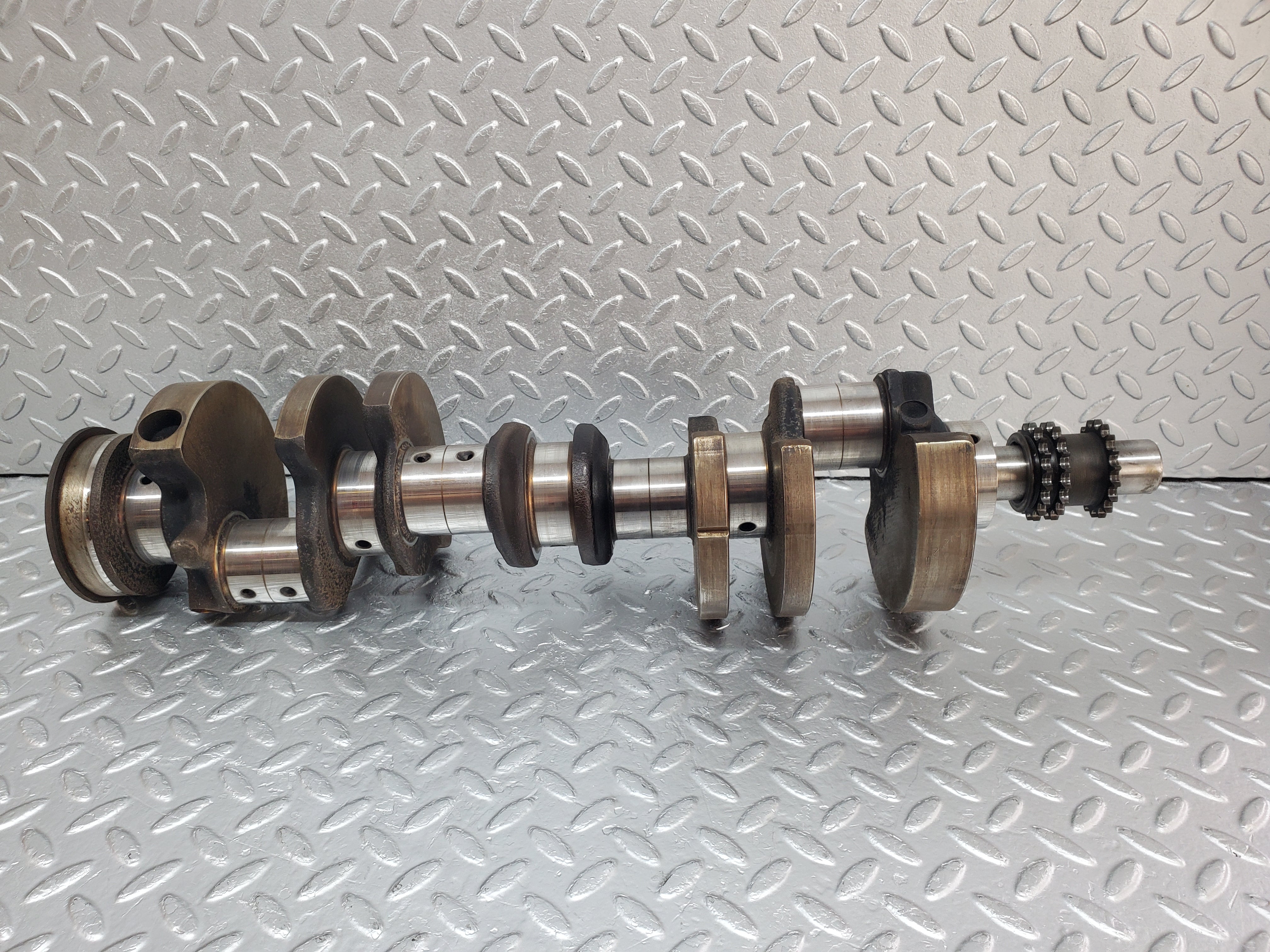 0930 Mercedes-Benz C107 350SLC Coupe Coupe Crankshaft 1160310801