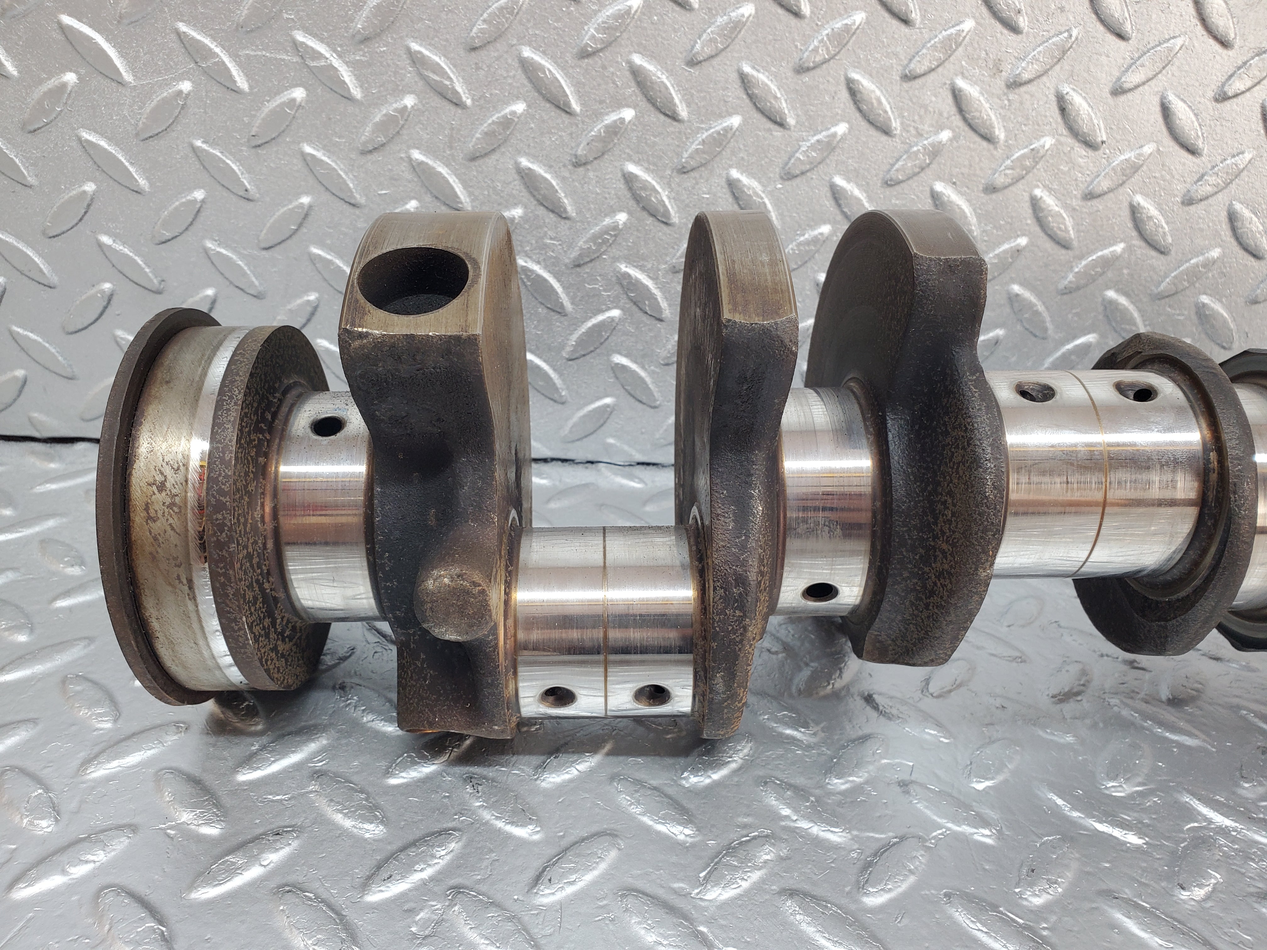 0930 Mercedes-Benz C107 350SLC Coupe Coupe Crankshaft 1160310801