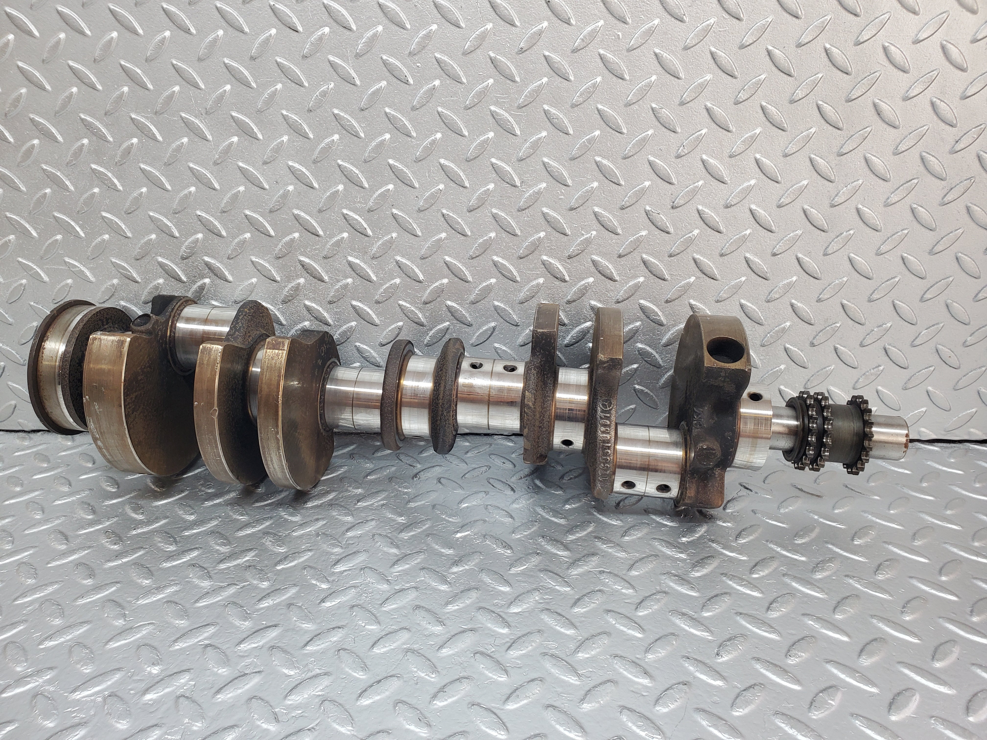 0930 Mercedes-Benz C107 350SLC Coupe Coupe Crankshaft 1160310801