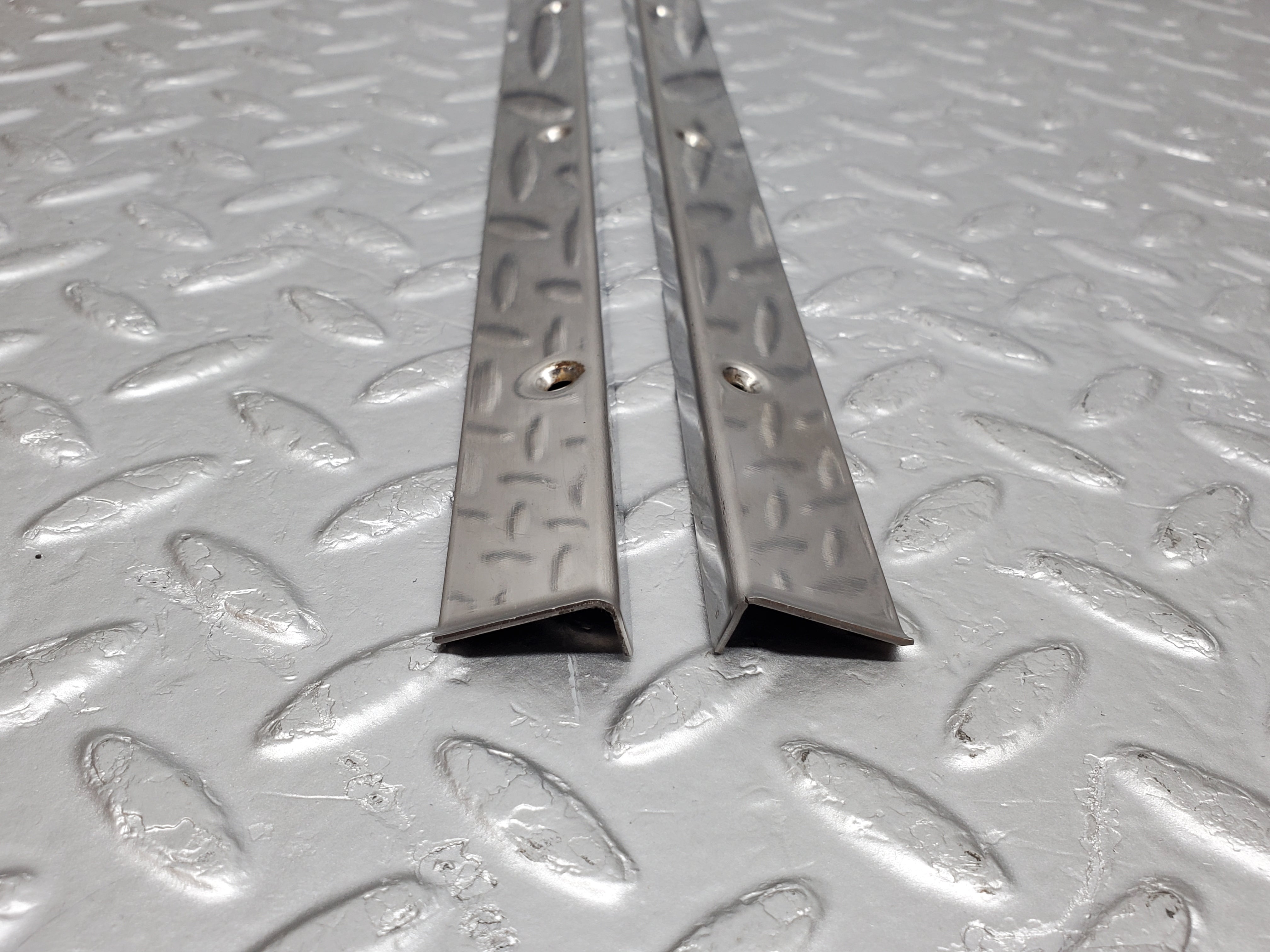 0996 Mercedes-Benz C123 230CE Coupe Sunroof Chrome Trim