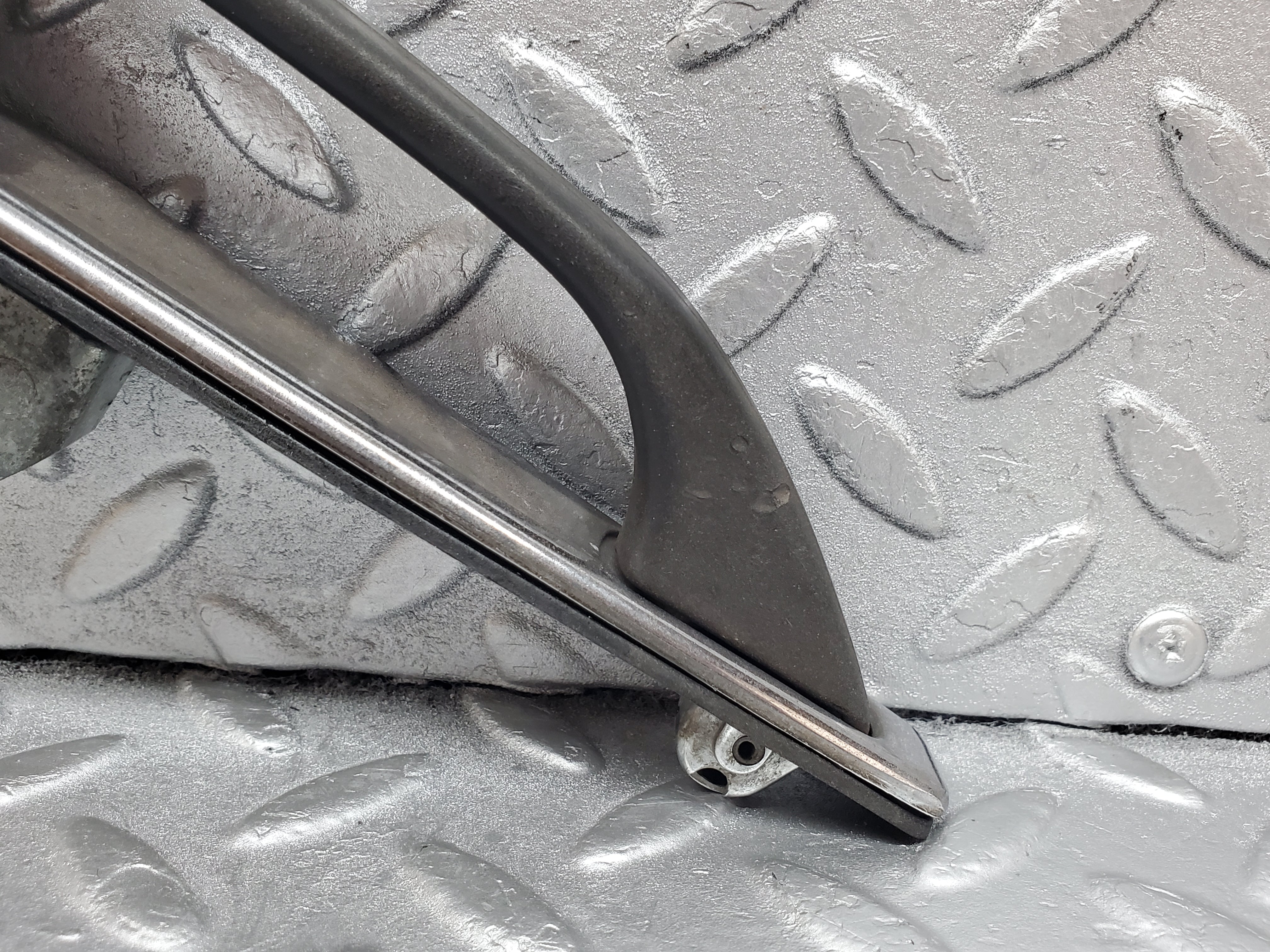 1006 Mercedes-Benz C123 230CE Coupe Left Door Exterior Handle No Key 1237600259