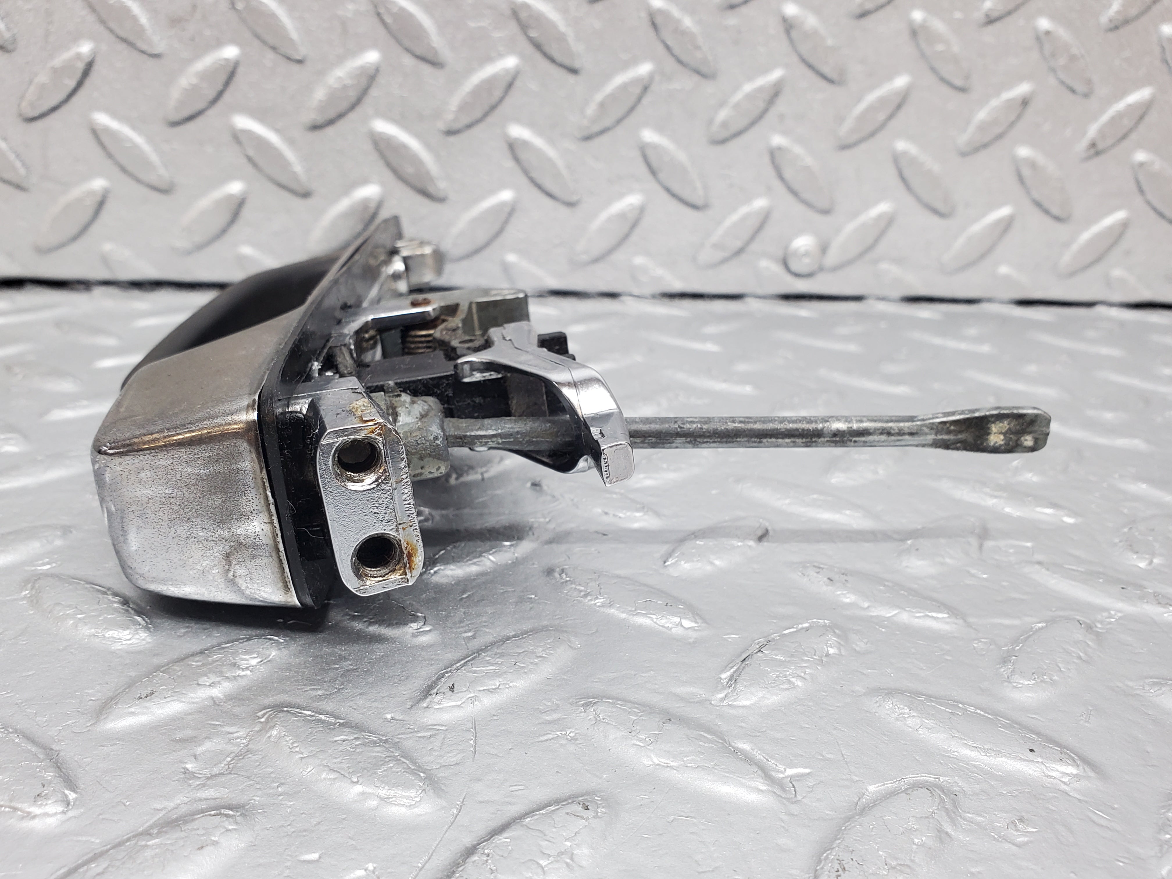 1006 Mercedes-Benz C123 230CE Coupe Left Door Exterior Handle No Key 1237600259