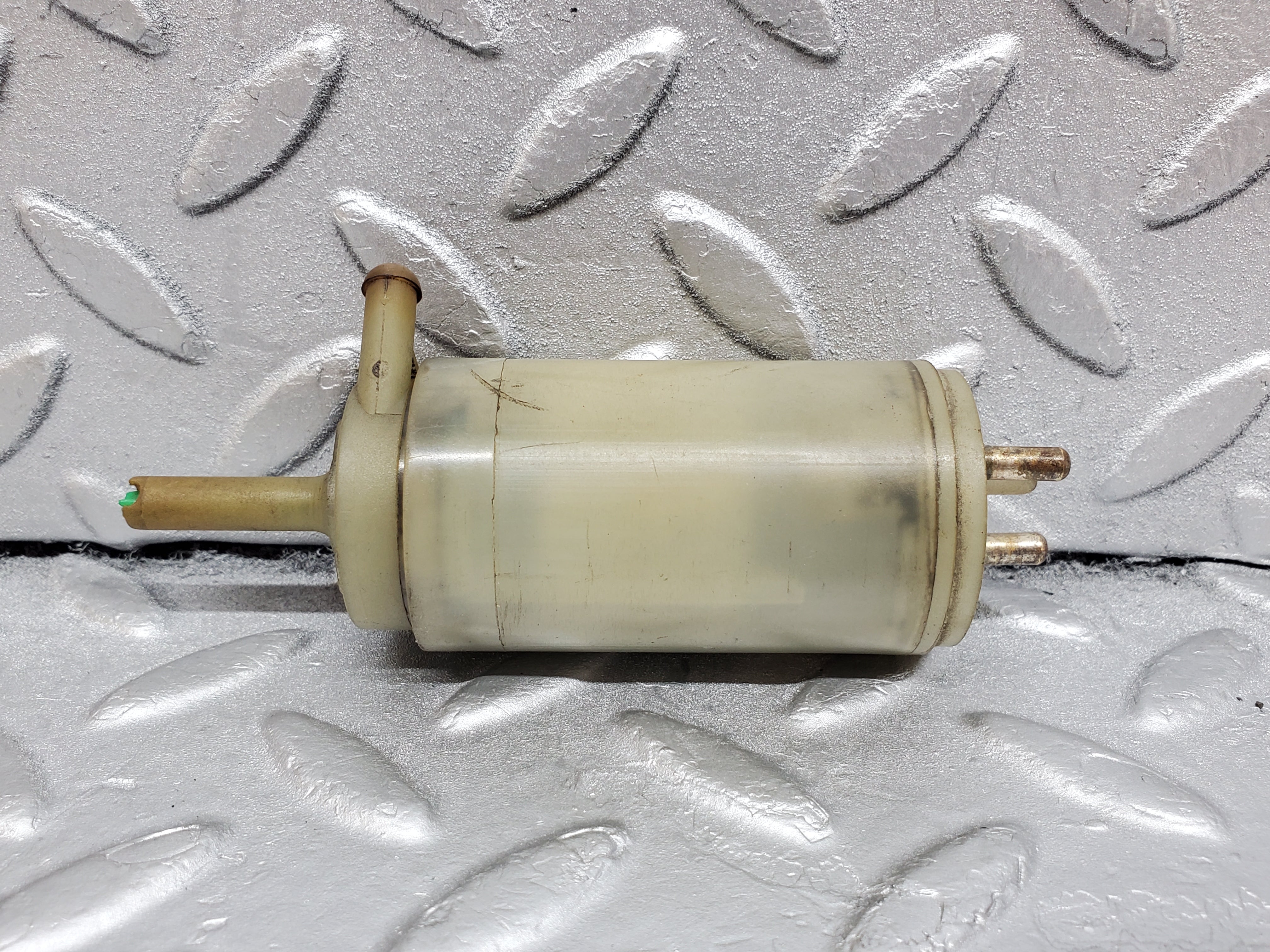 1048 Mercedes-Benz C123 230CE Windscreen Washer Pump