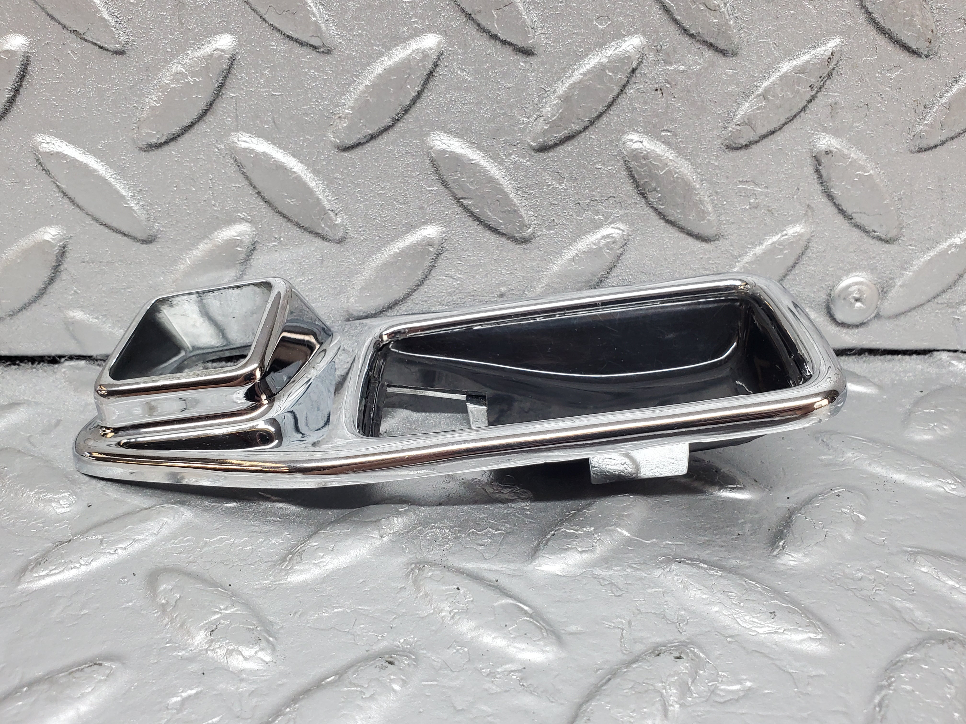 1024 Mercedes-Benz C123 230CE Coupe Chrome Frame For Door Opener Left 1167660111