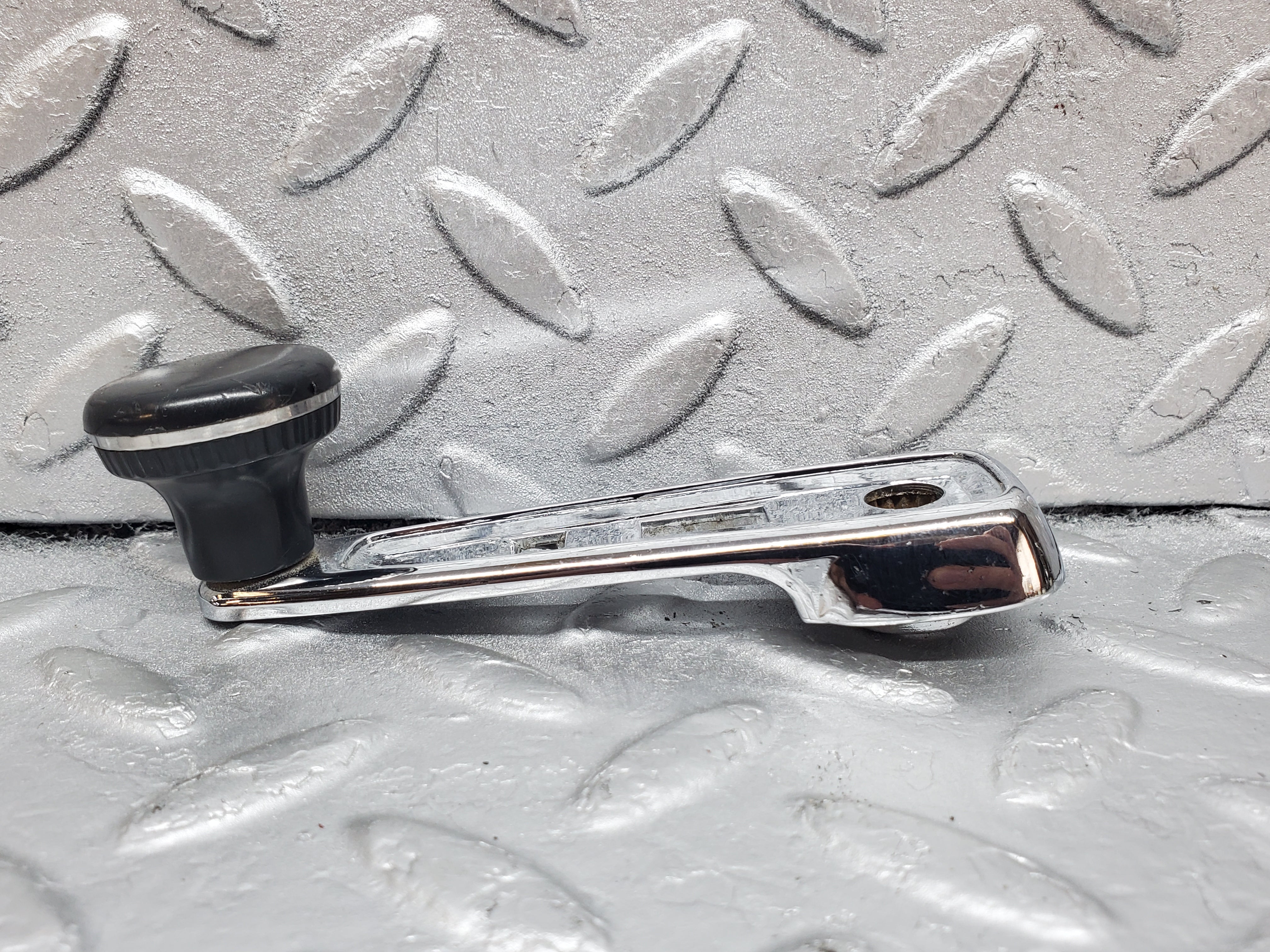 1026 Mercedes-Benz C123 230CE Window Lifter Crank Handle