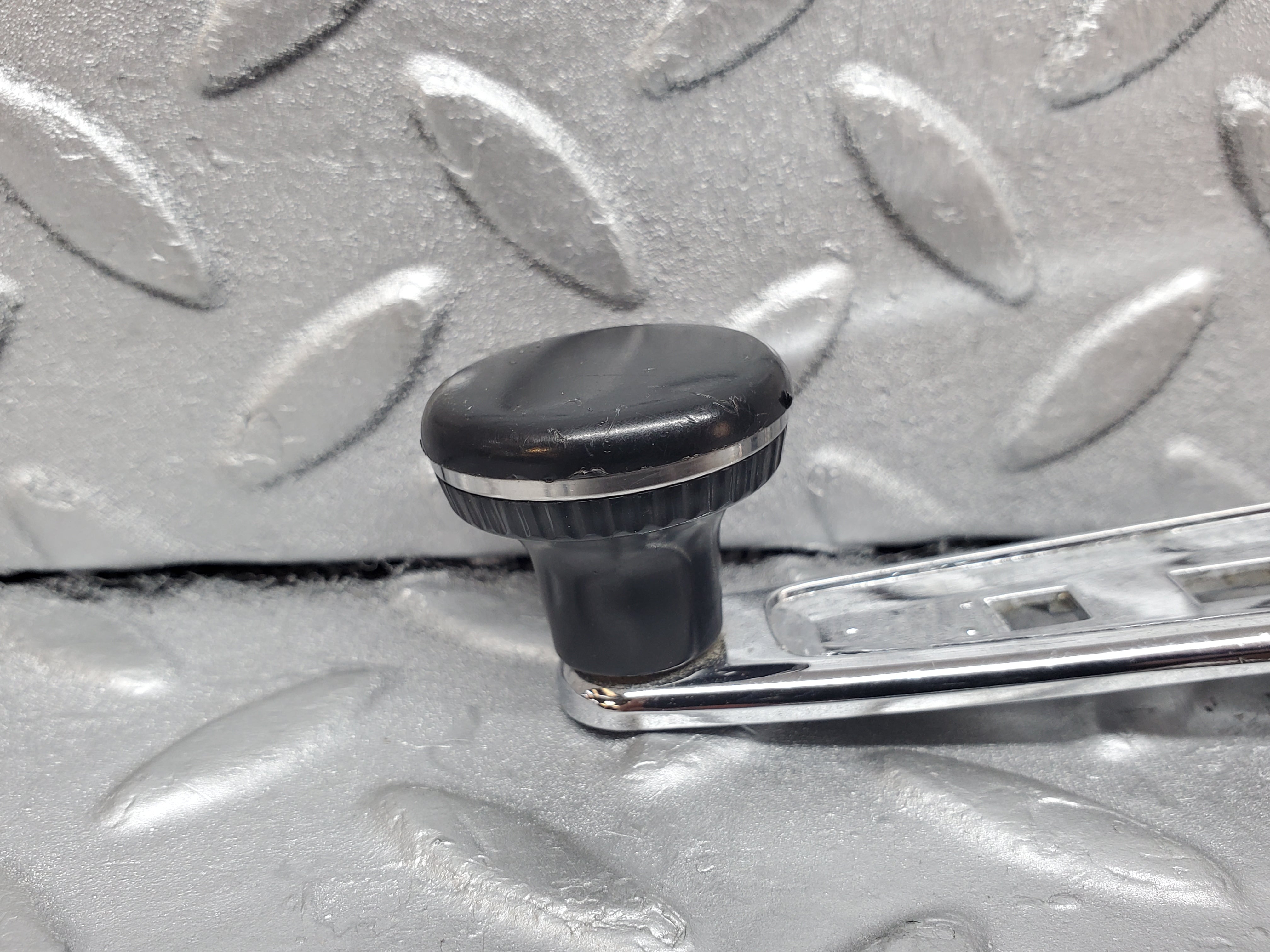 1026 Mercedes-Benz C123 230CE Window Lifter Crank Handle