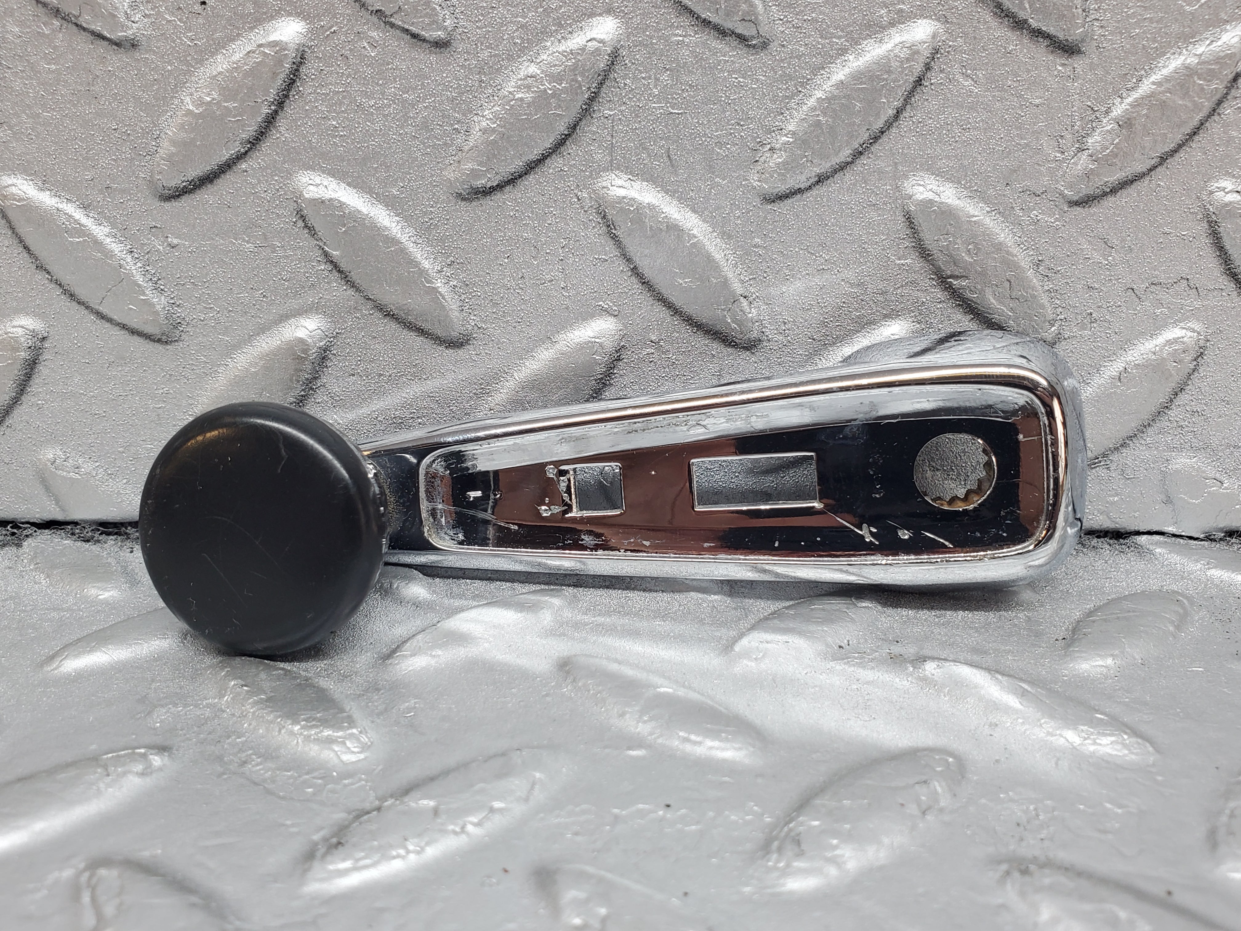 1026 Mercedes-Benz C123 230CE Window Lifter Crank Handle