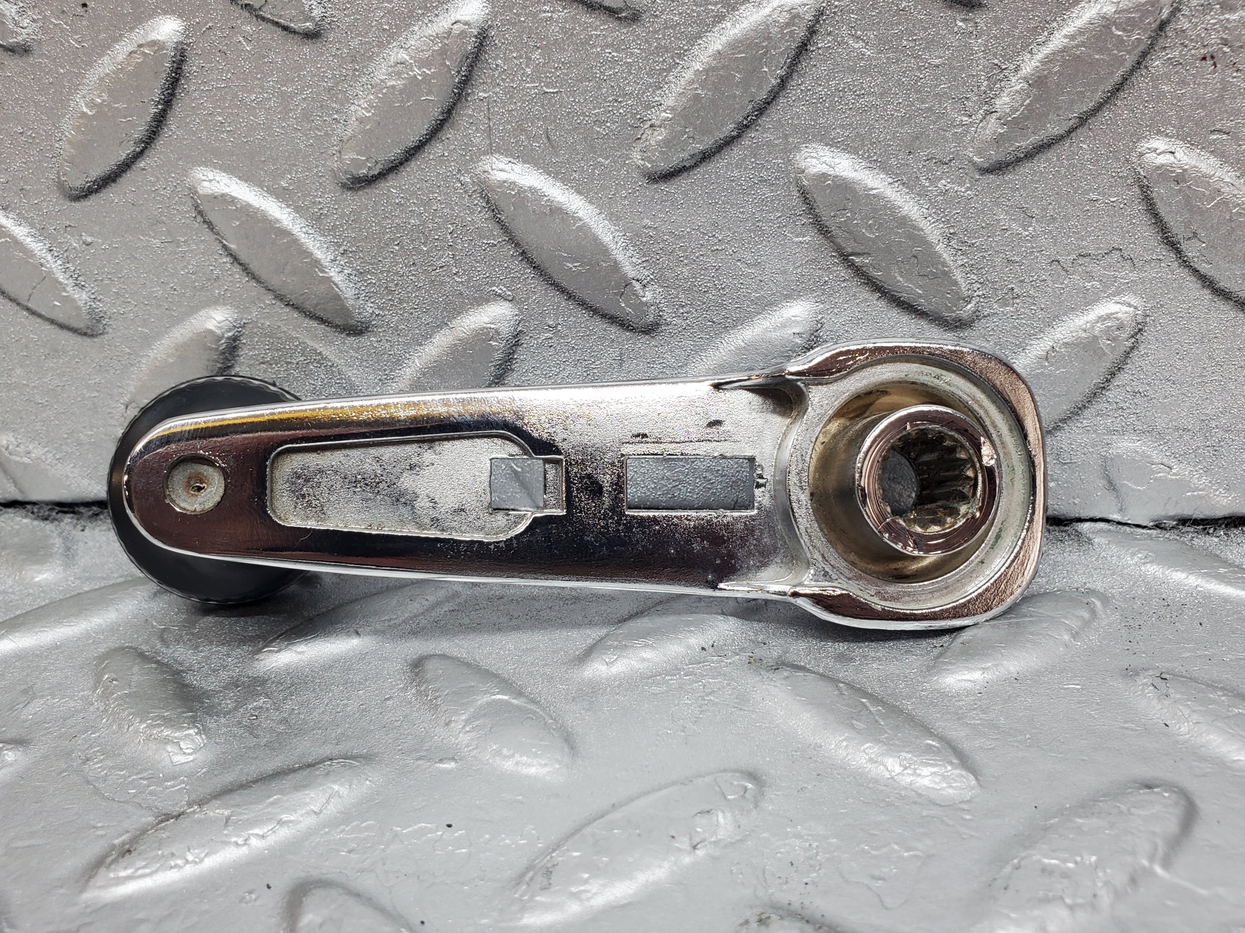 1026 Mercedes-Benz C123 230CE Window Lifter Crank Handle