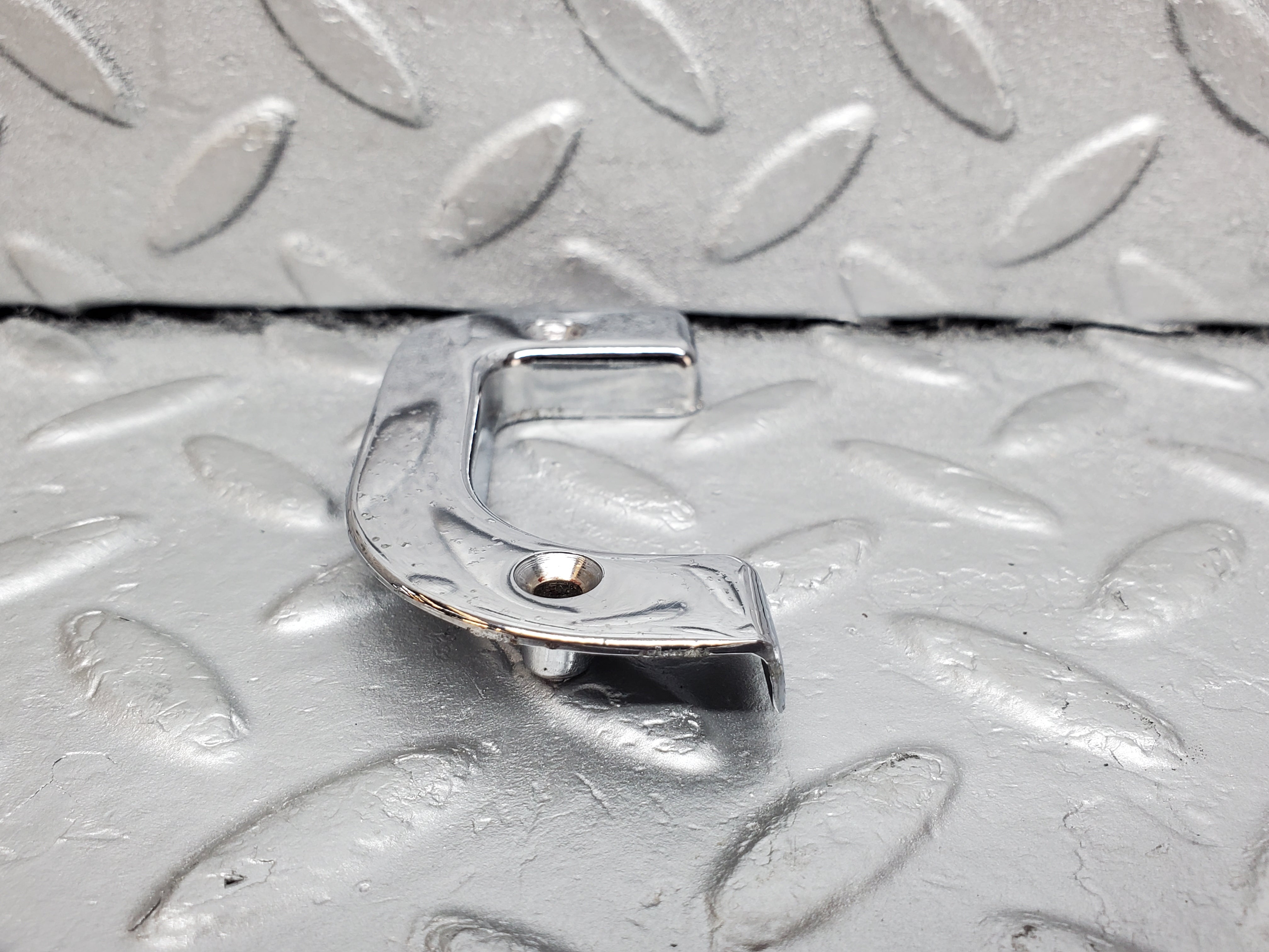 1036 Mercedes-Benz C123 230CE Coupe Left Interior Chrome Door Latch Trim 1237230124