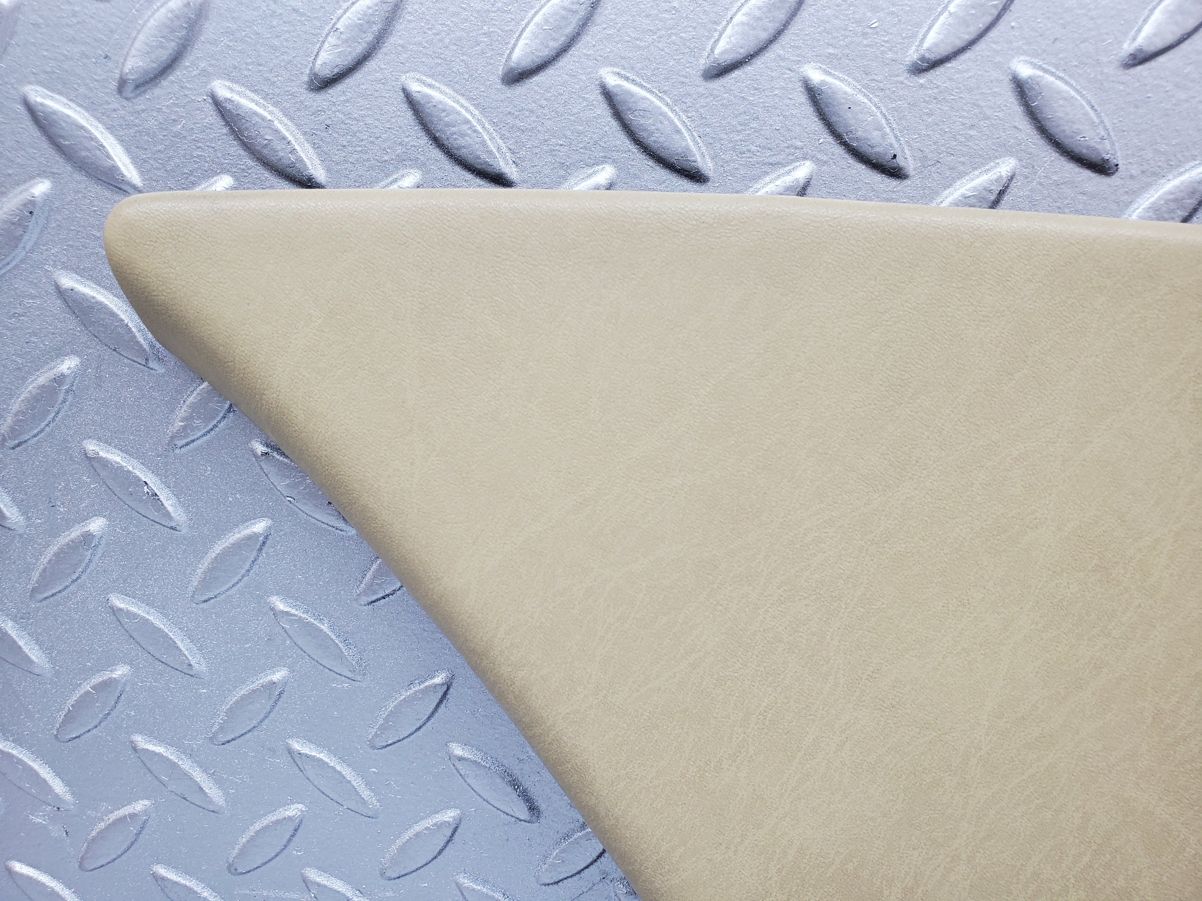 1004 Mercedes-Benz C123 230CE Coupe C Pillar Cover Right Side Beige 1236901025