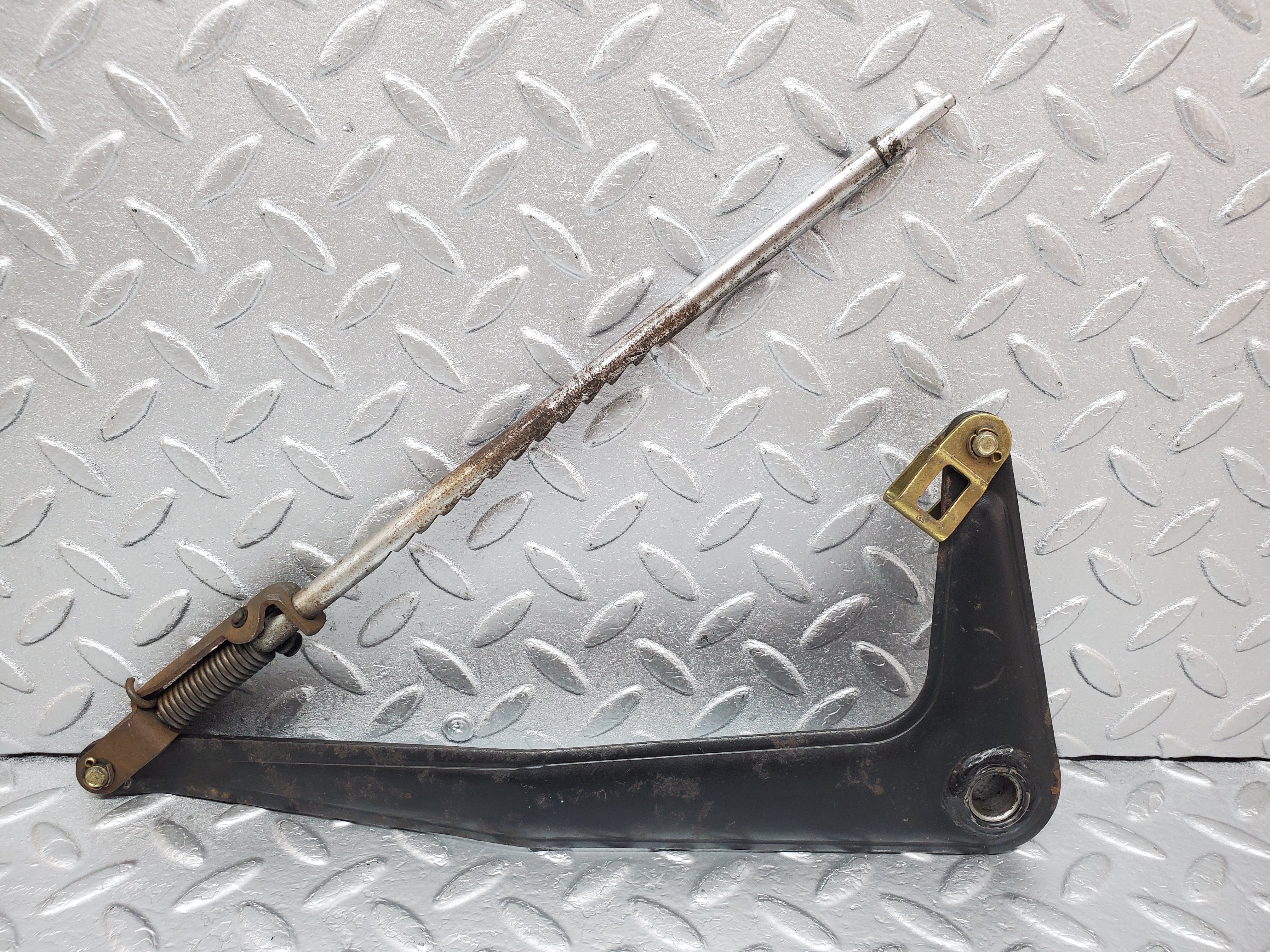 0988 Mercedes-Benz C123 230CE Handbrake Regulator