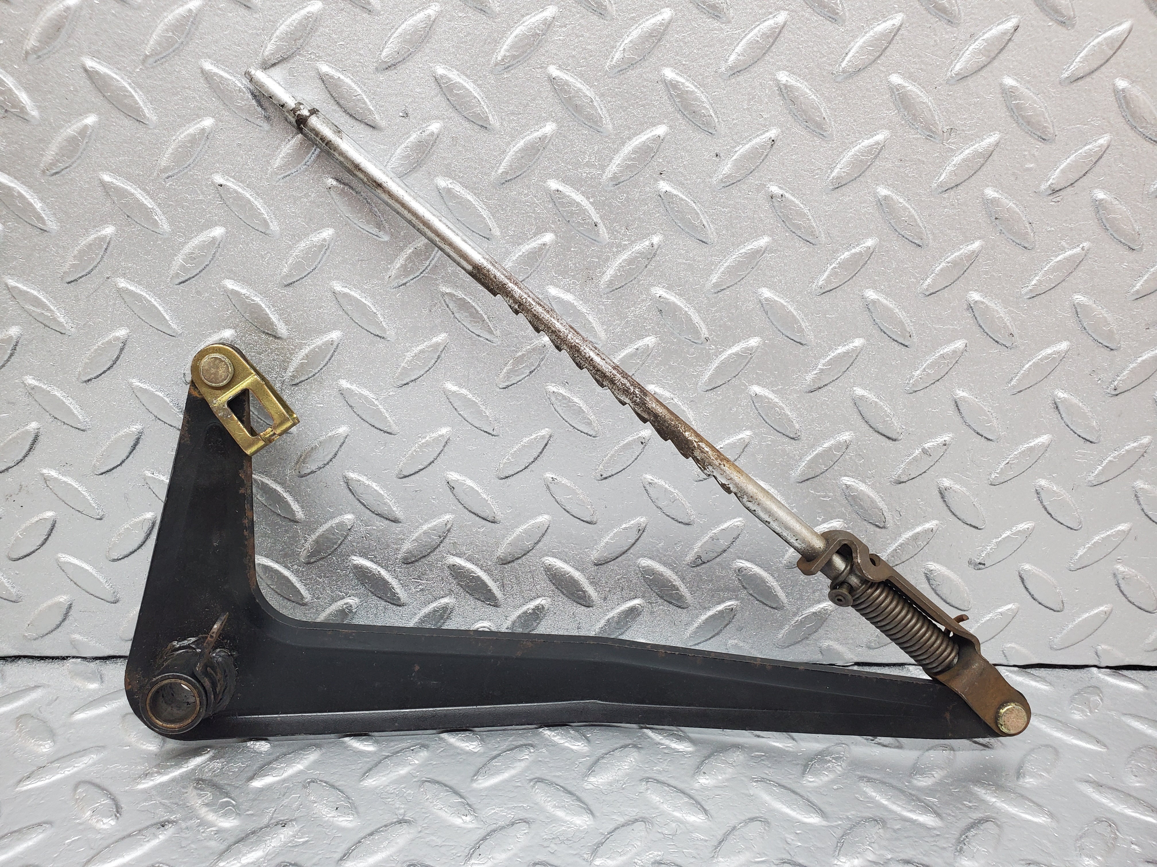 0988 Mercedes-Benz C123 230CE Handbrake Regulator