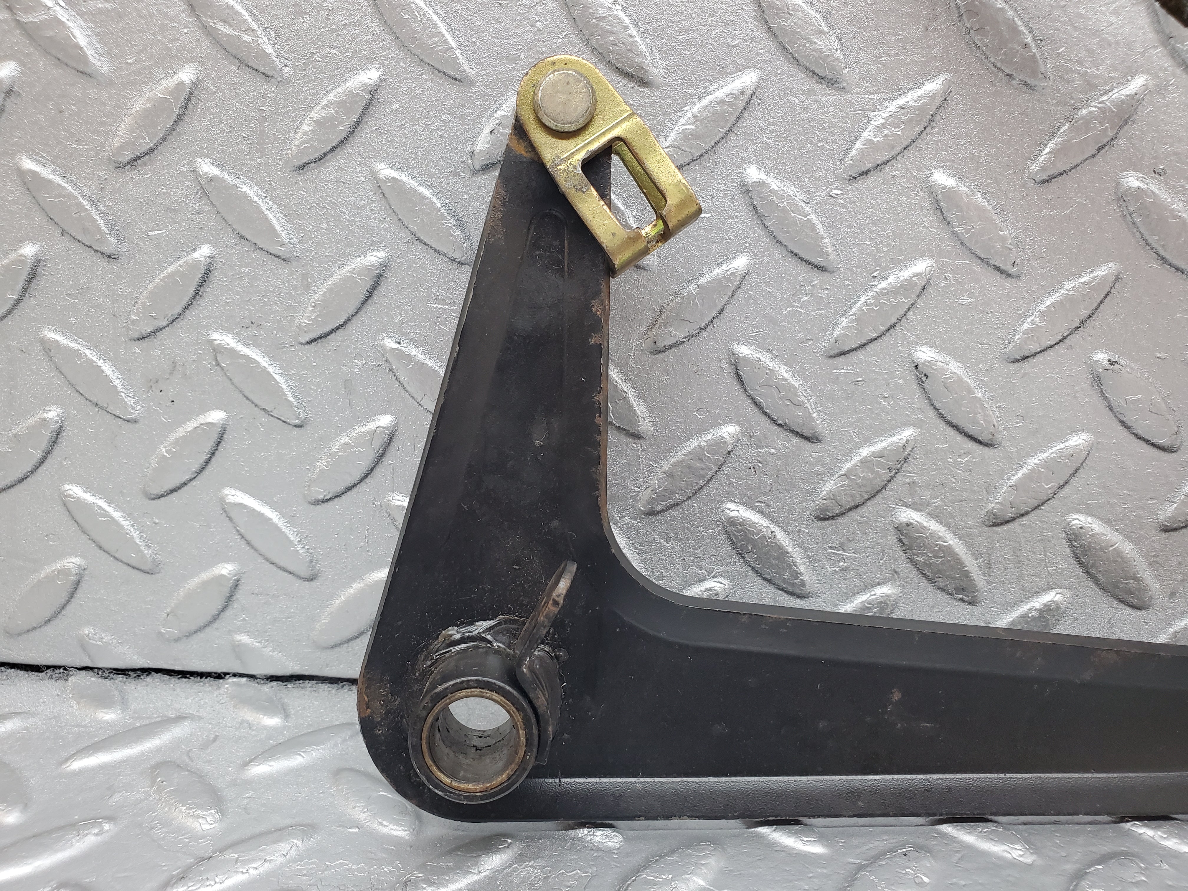 0988 Mercedes-Benz C123 230CE Handbrake Regulator