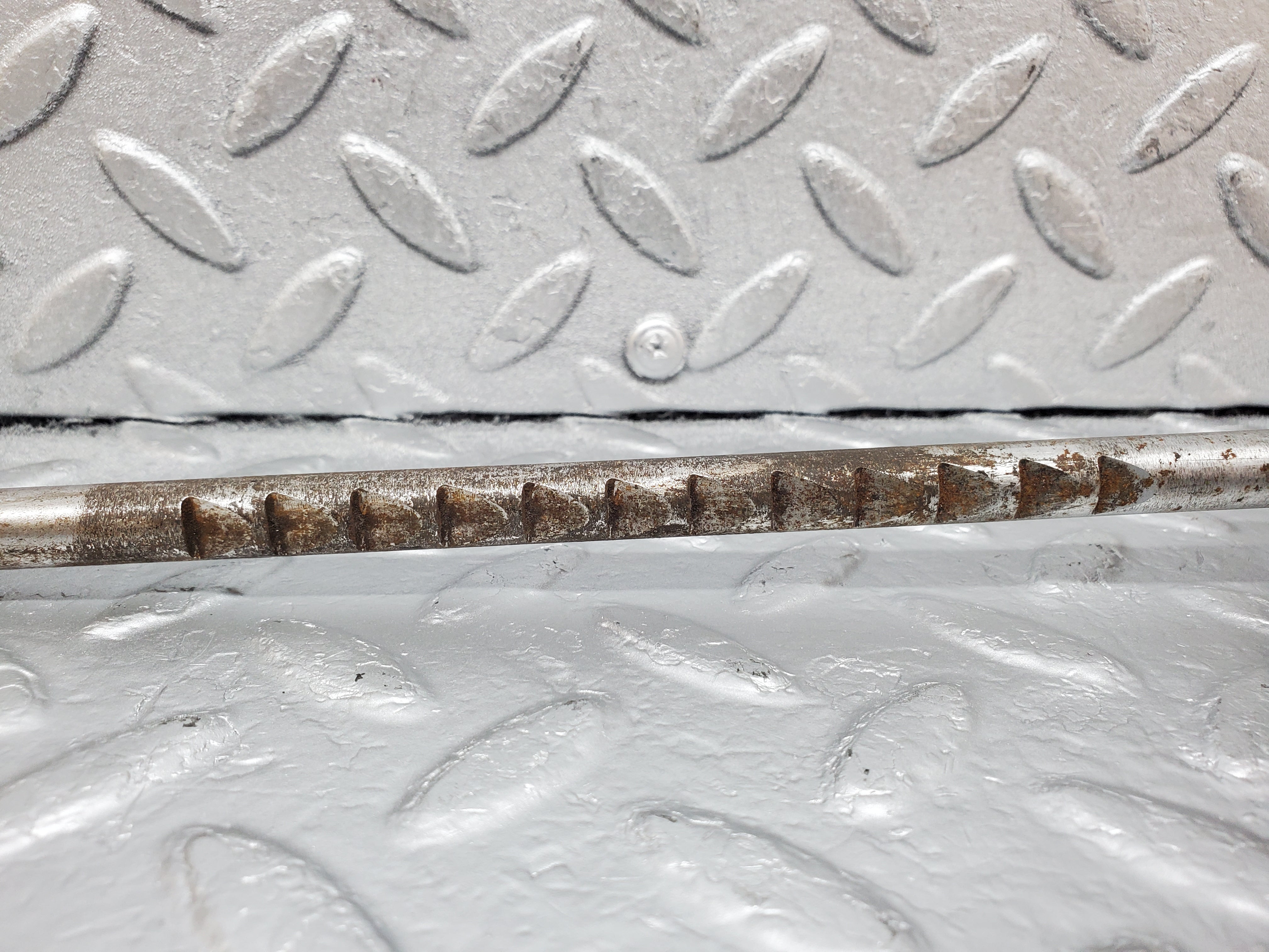 0988 Mercedes-Benz C123 230CE Handbrake Regulator