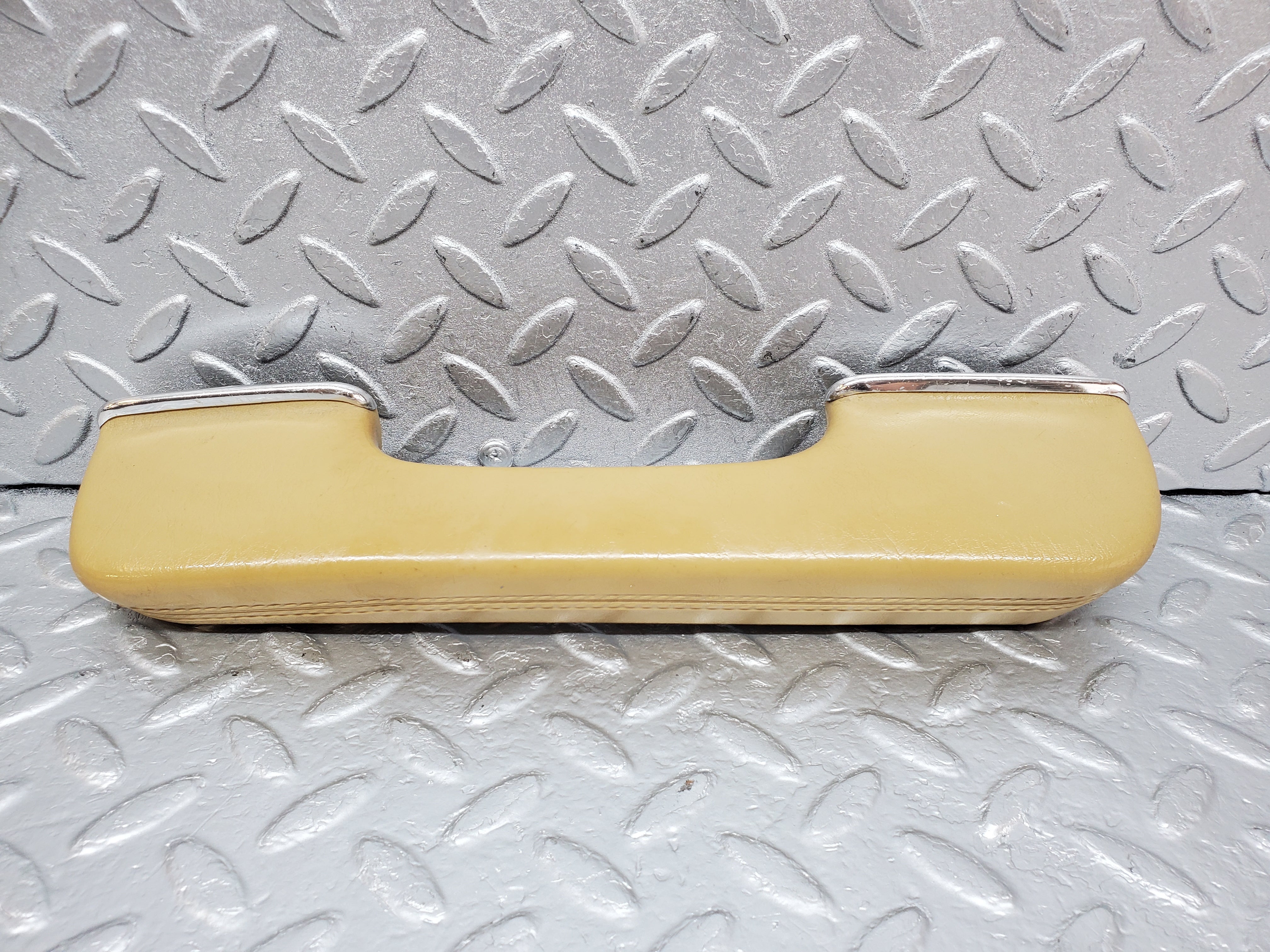 0998 Mercedes-Benz C123 230CE Coupe Interior Door Handle Right Beige 1239702001