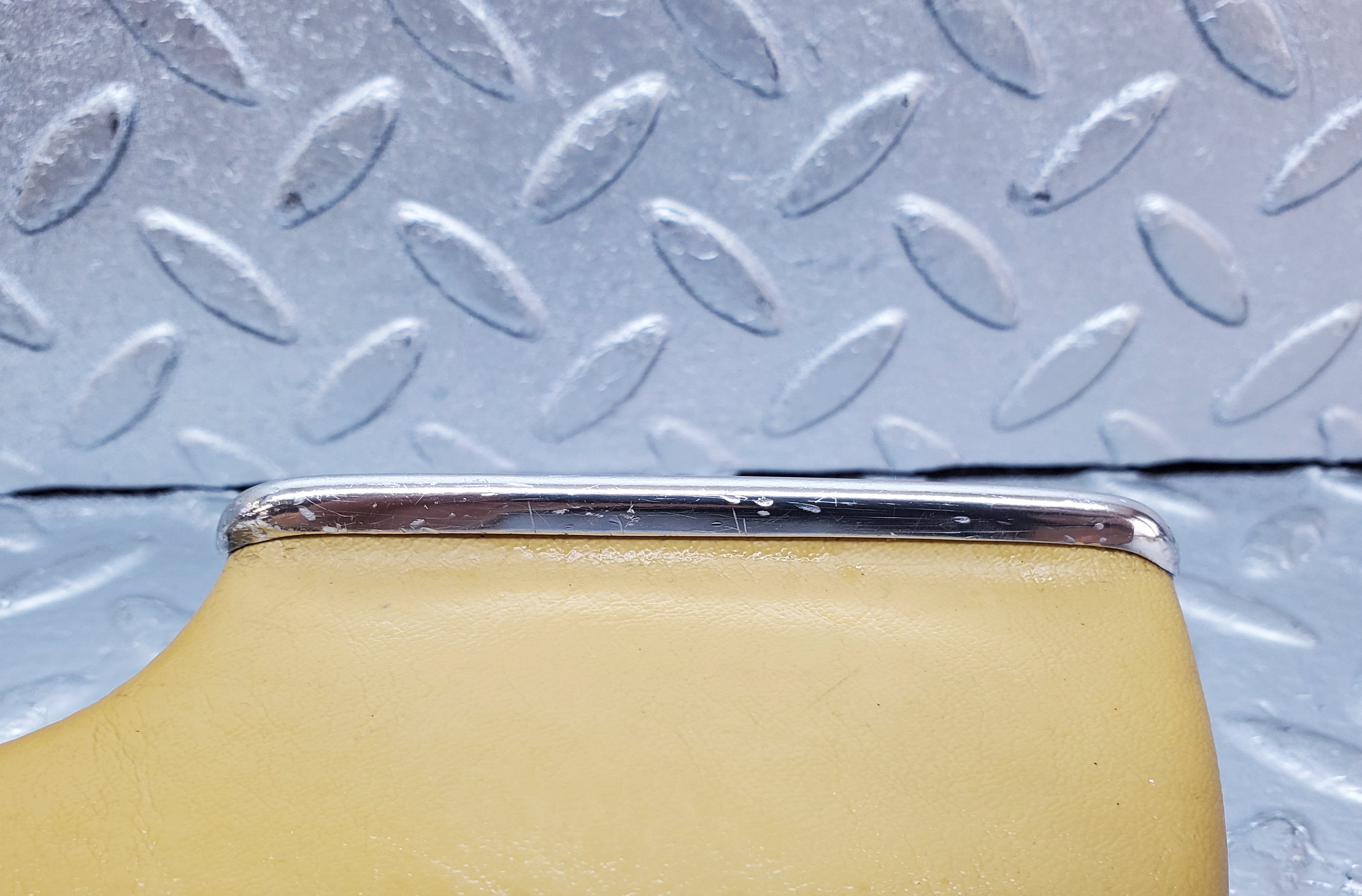 0998 Mercedes-Benz C123 230CE Coupe Interior Door Handle Right Beige 1239702001