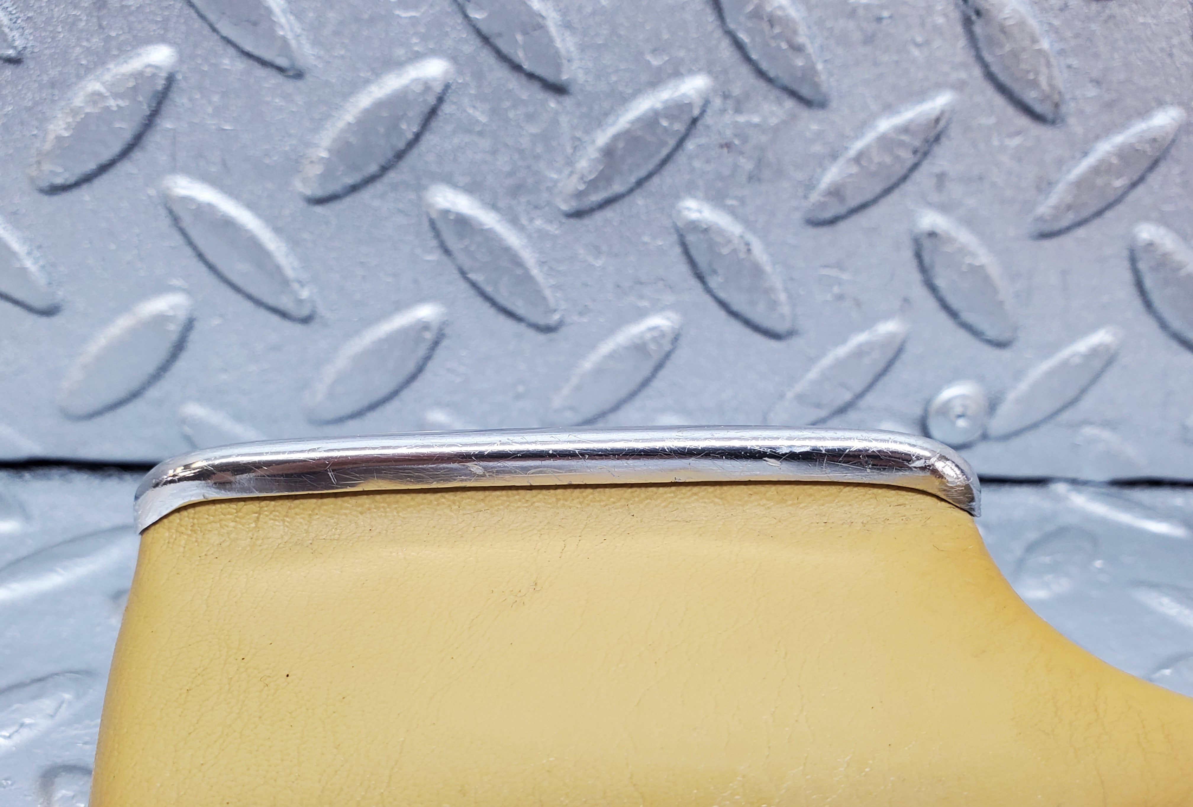 0998 Mercedes-Benz C123 230CE Coupe Interior Door Handle Right Beige 1239702001