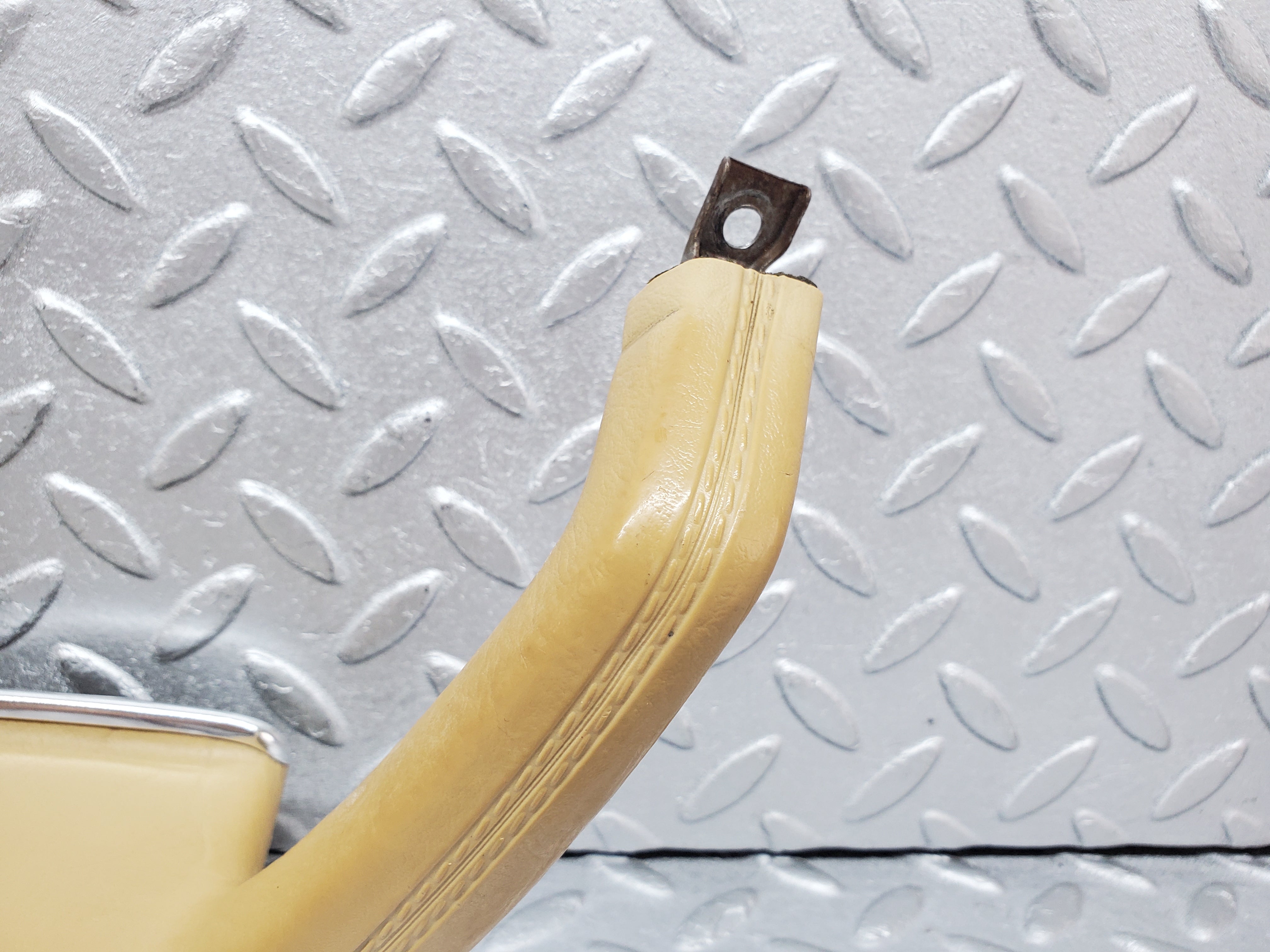 0997 Mercedes-Benz C123 230CE Coupe Left Interior Door Handle Beige 1239701701