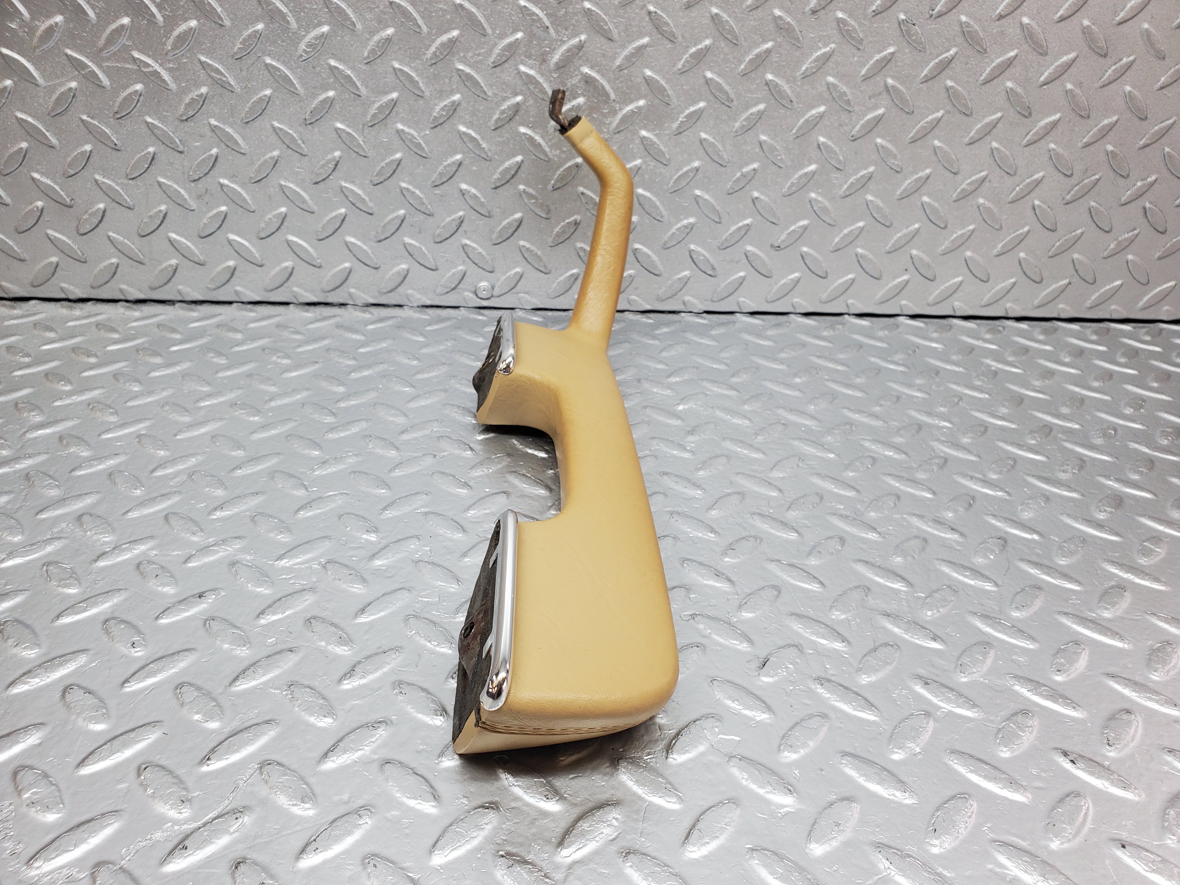 0997 Mercedes-Benz C123 230CE Coupe Left Interior Door Handle Beige 1239701701