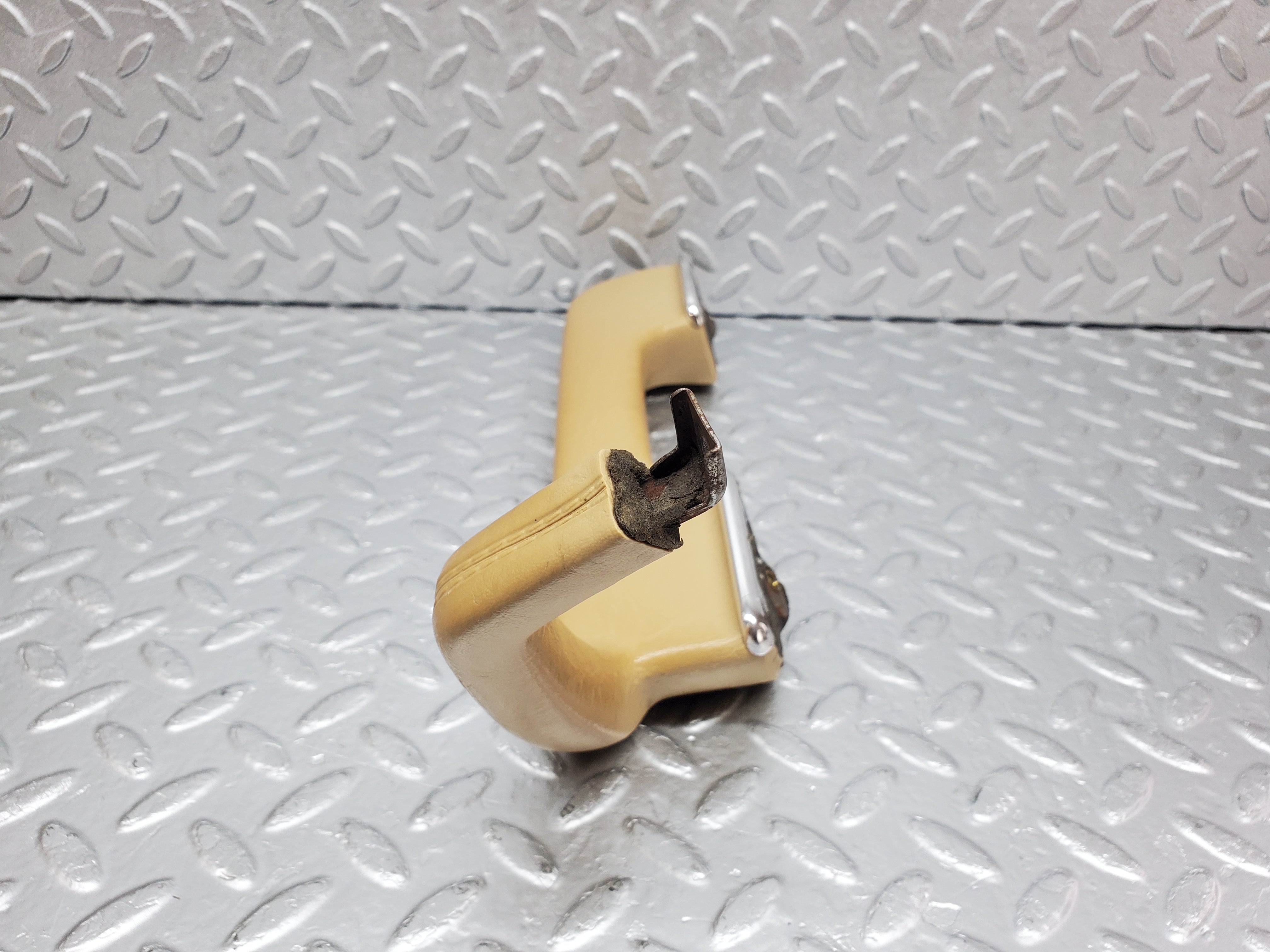 0997 Mercedes-Benz C123 230CE Coupe Left Interior Door Handle Beige 1239701701