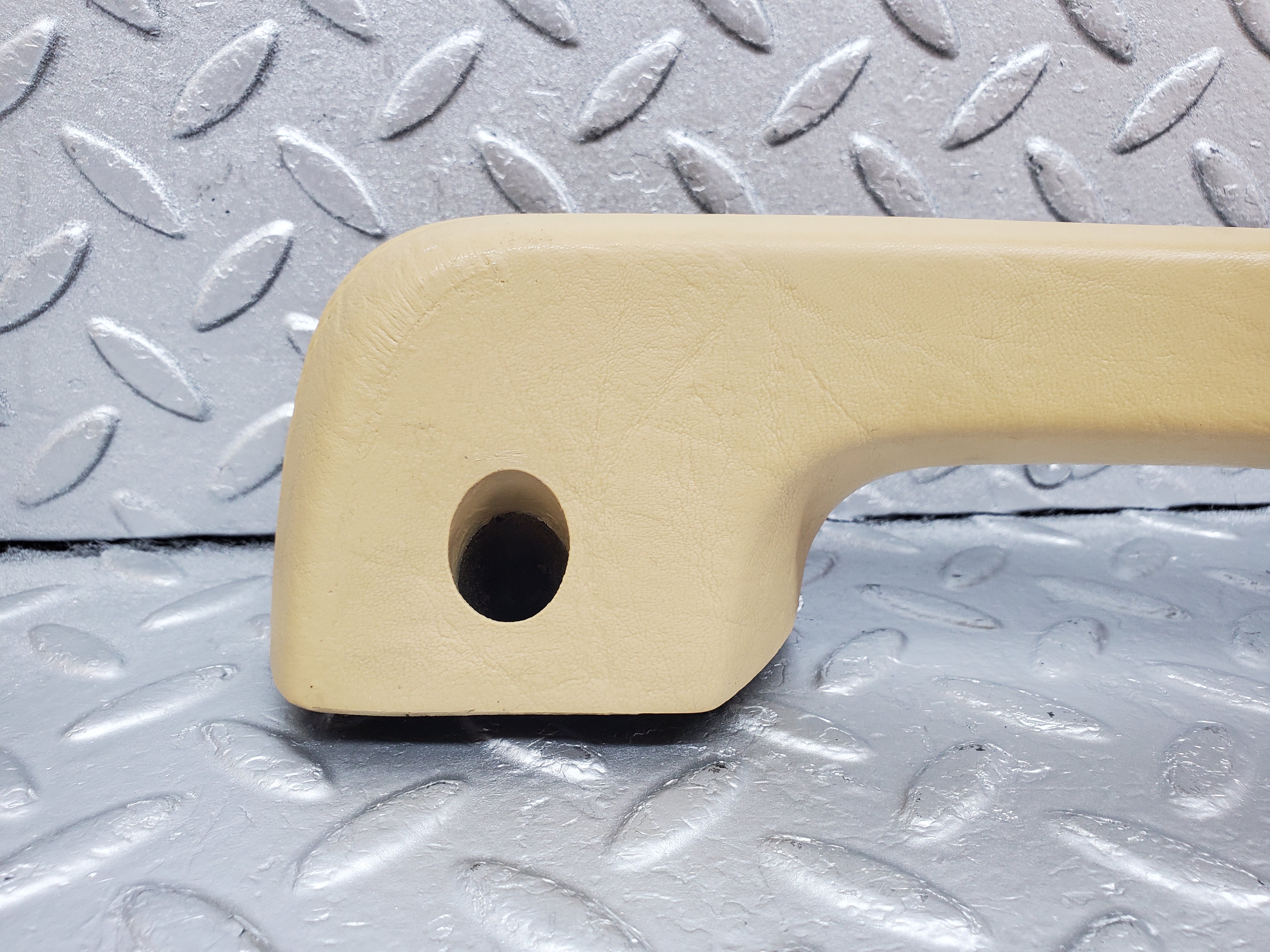 0997 Mercedes-Benz C123 230CE Coupe Left Interior Door Handle Beige 1239701701