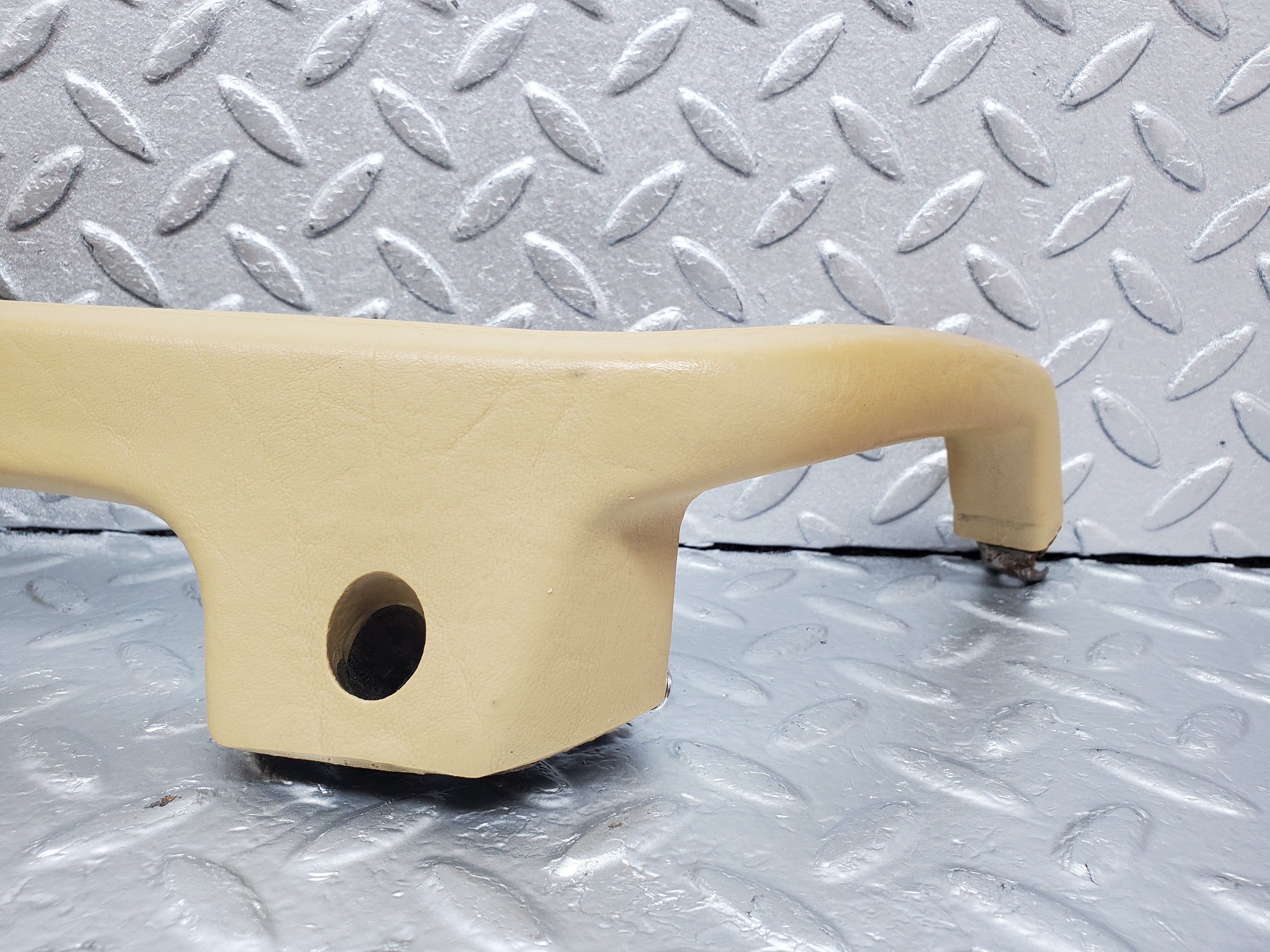 0997 Mercedes-Benz C123 230CE Coupe Left Interior Door Handle Beige 1239701701