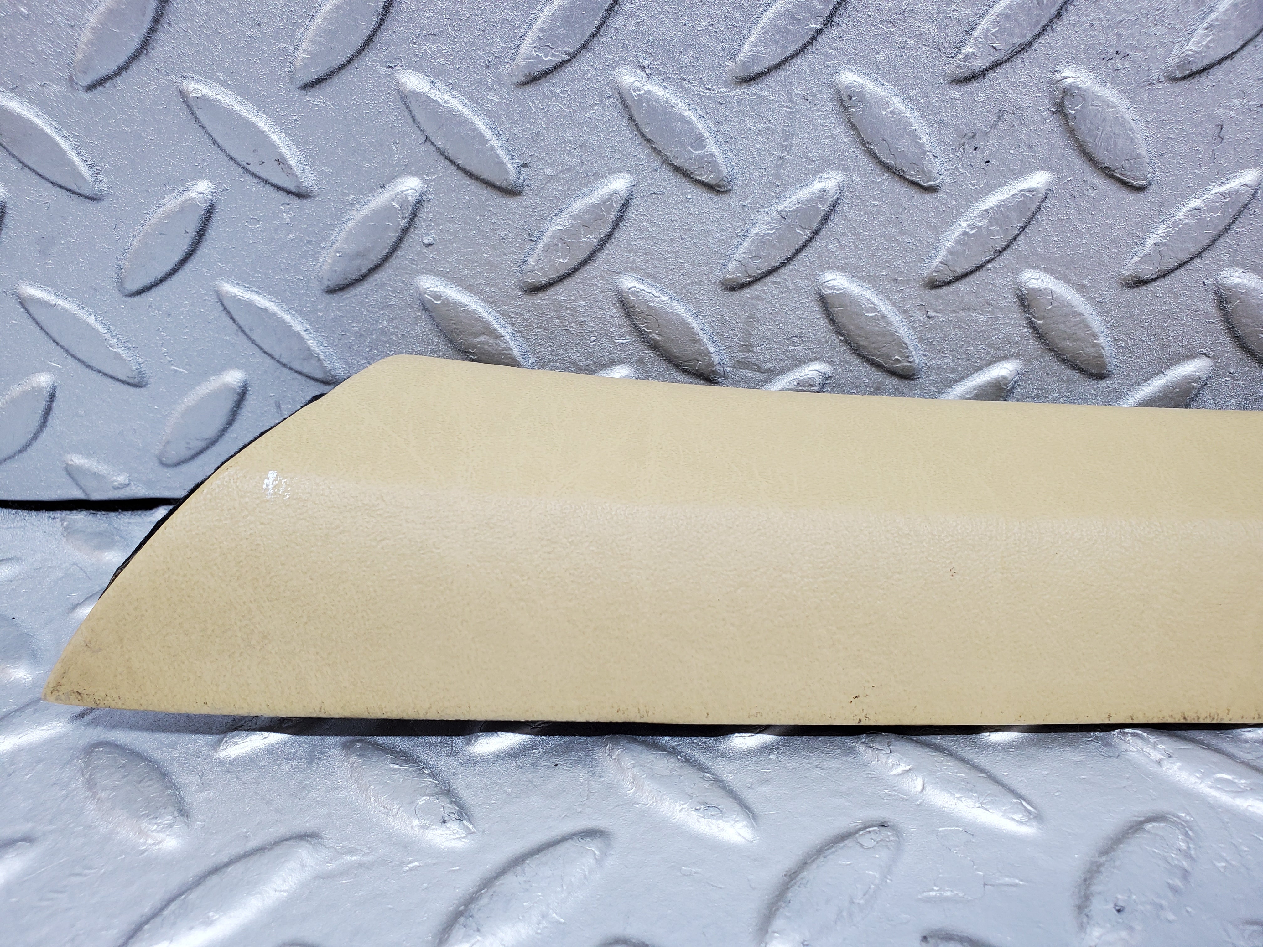 1002 Mercedes-Benz C123 230CE Coupe A Pillar Cover Left Side Beige