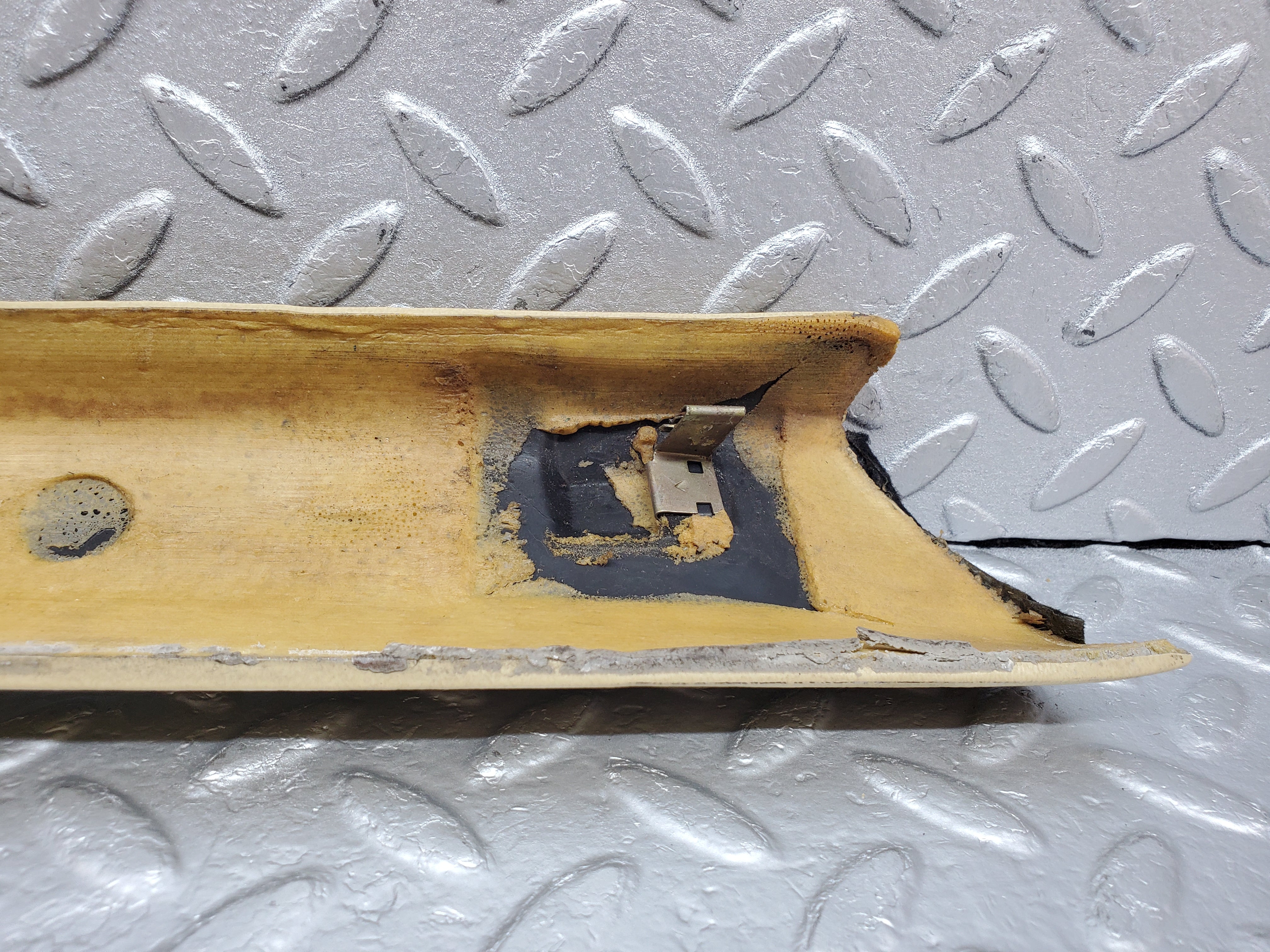 1002 Mercedes-Benz C123 230CE Coupe A Pillar Cover Left Side Beige