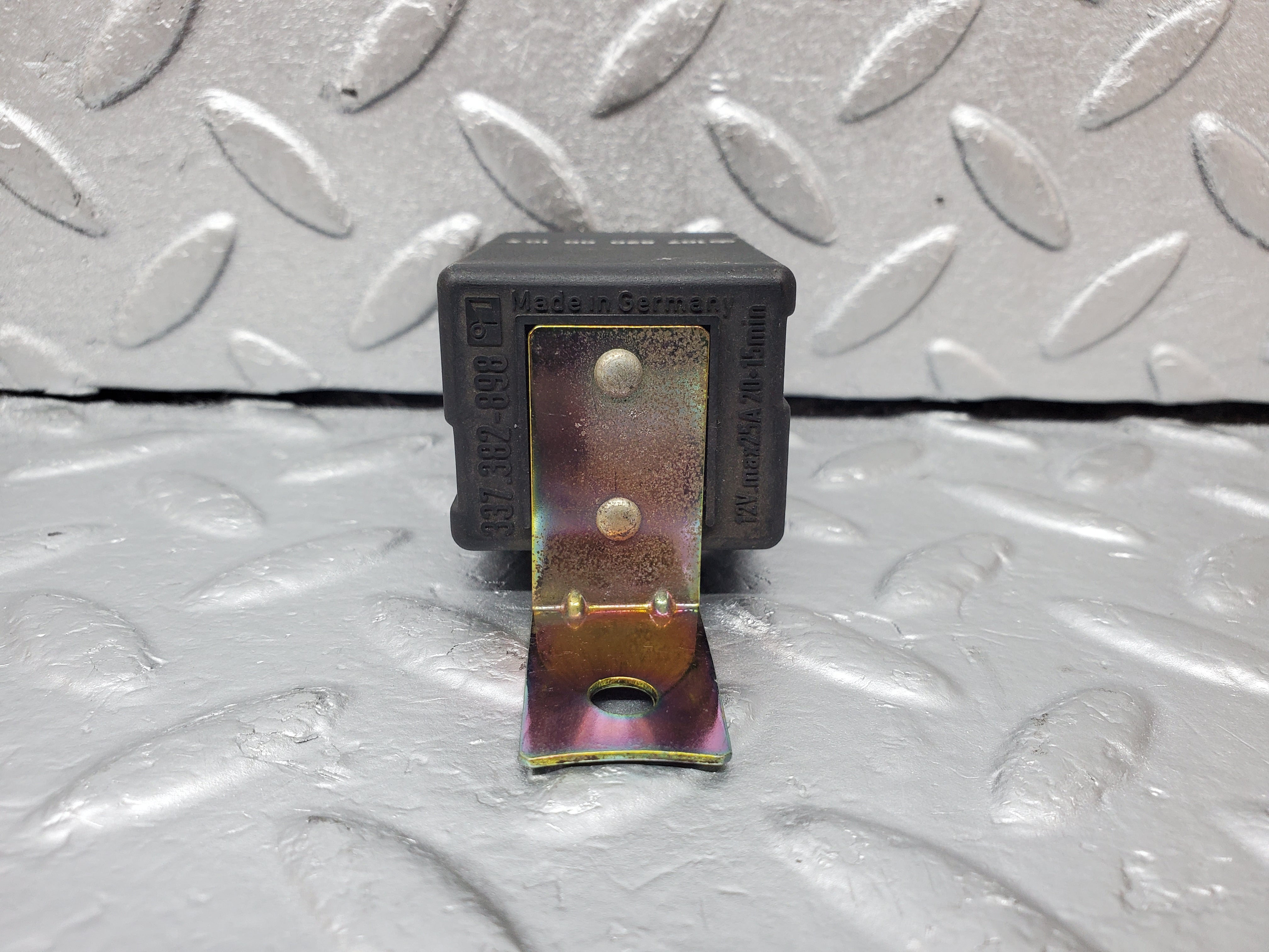 1088 Mercedes-Benz C123 230CE Rear Heated Window Relay 1078200010