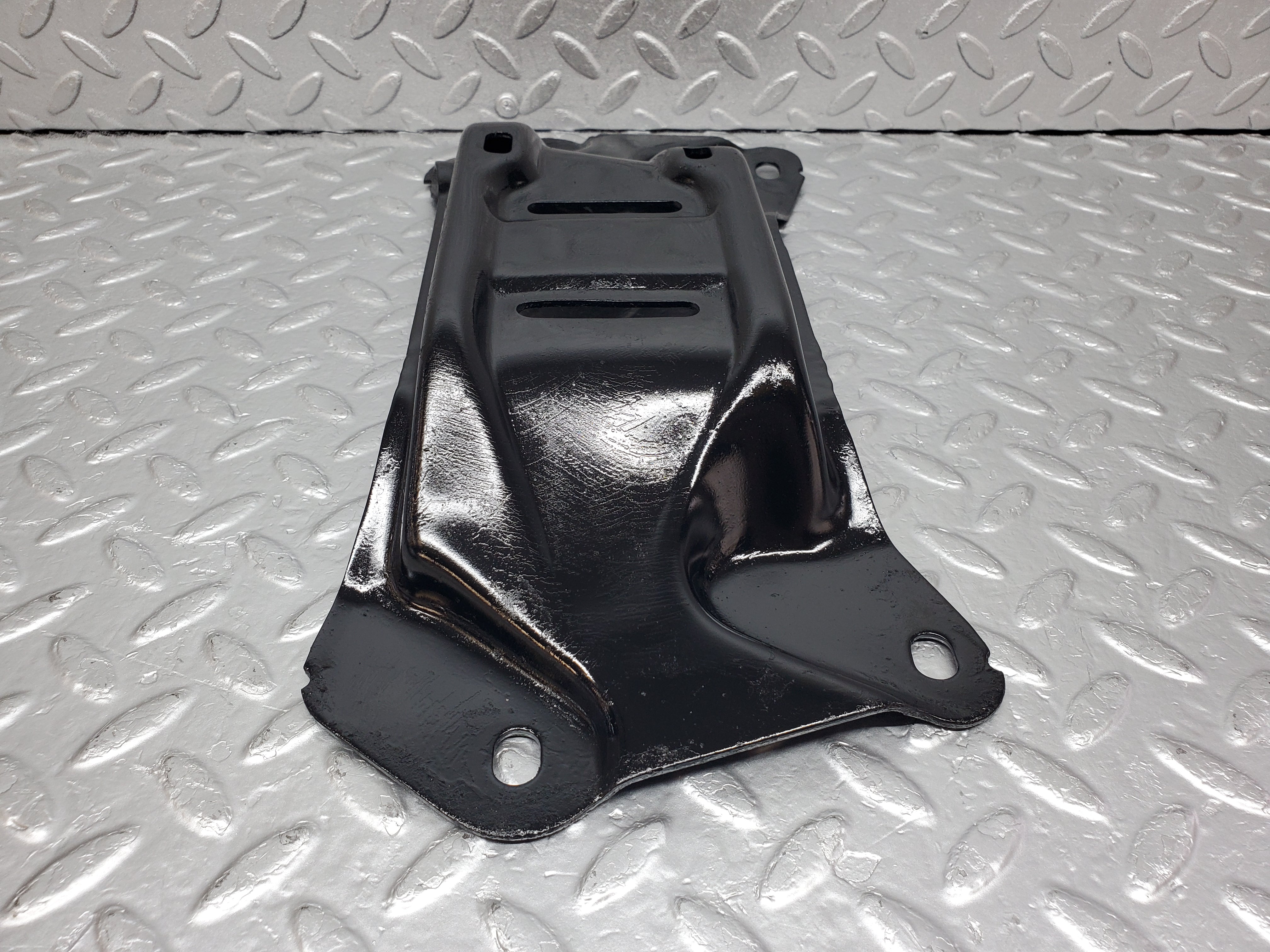 1042 Mercedes-Benz C123 230CE Gearbox Mount Bracket Holder