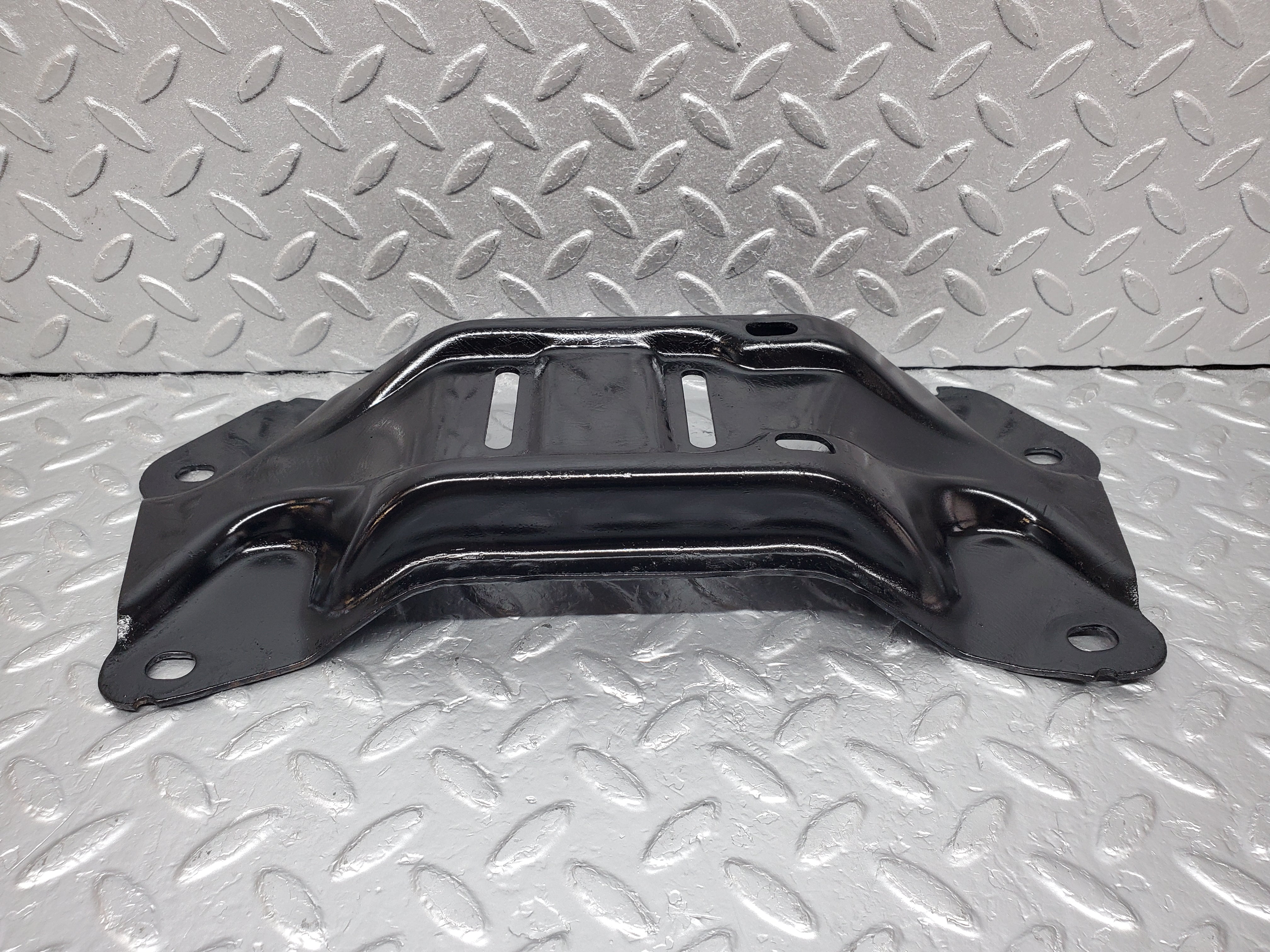 1042 Mercedes-Benz C123 230CE Gearbox Mount Bracket Holder