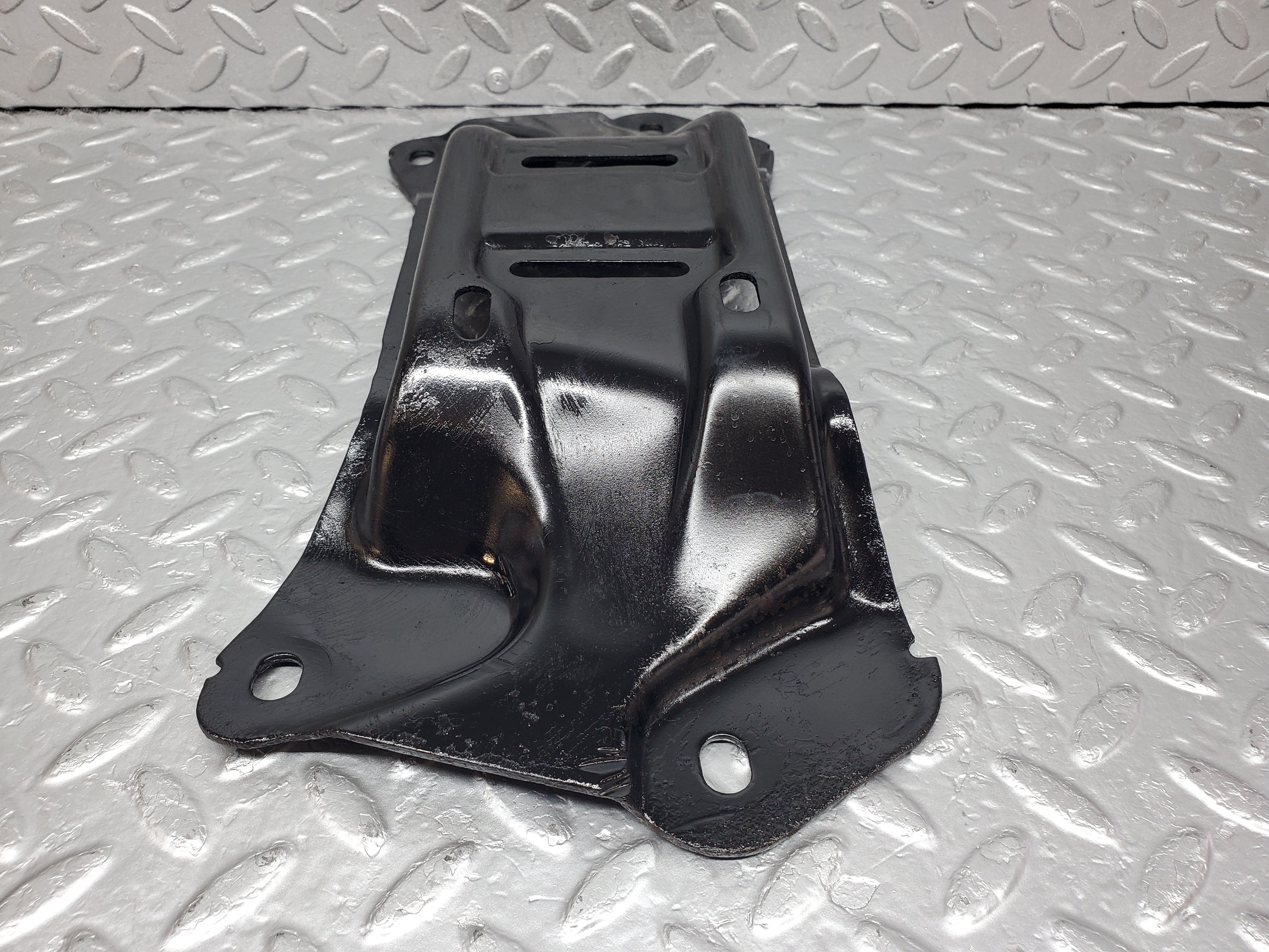 1042 Mercedes-Benz C123 230CE Gearbox Mount Bracket Holder