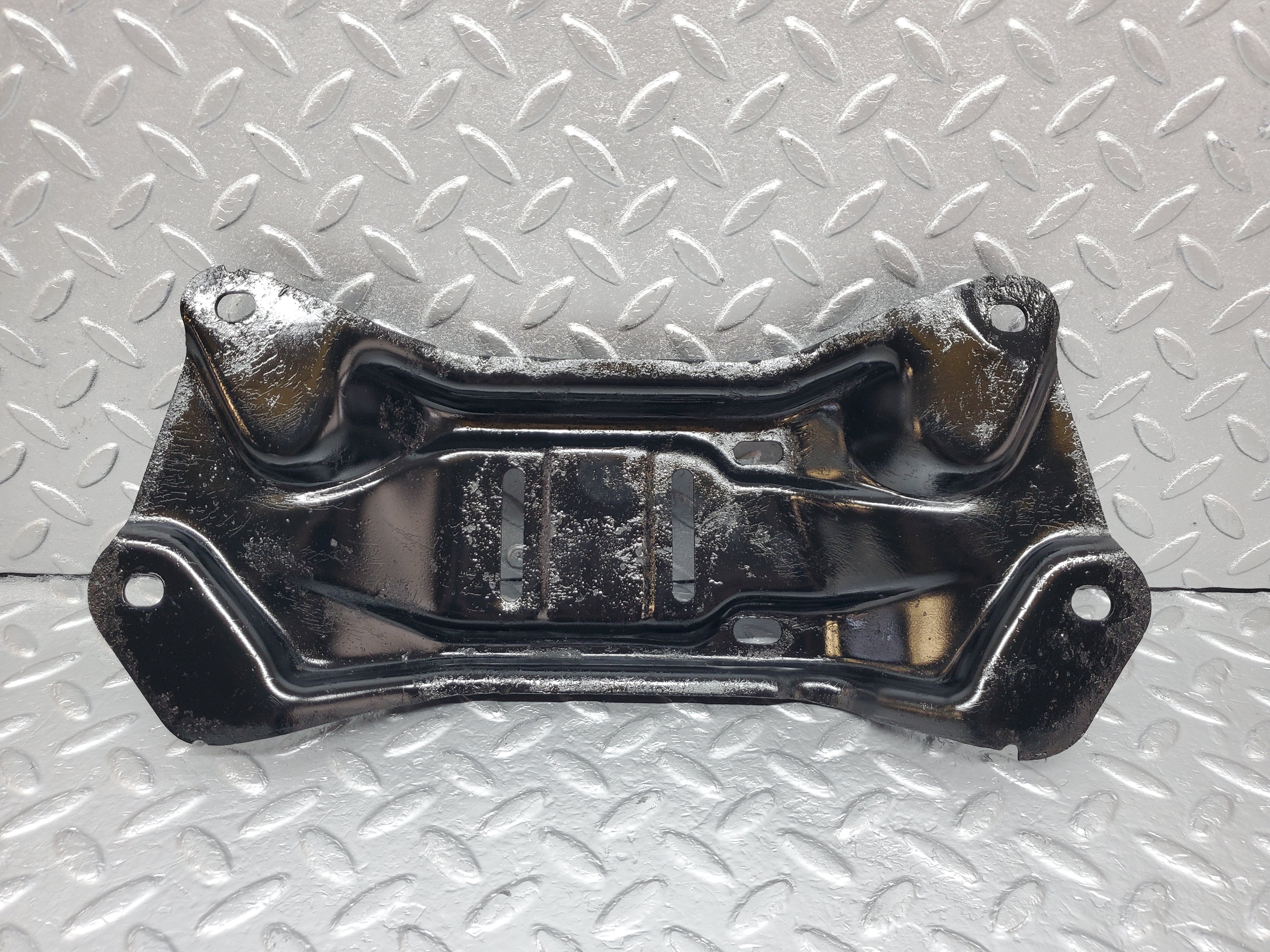 1042 Mercedes-Benz C123 230CE Gearbox Mount Bracket Holder