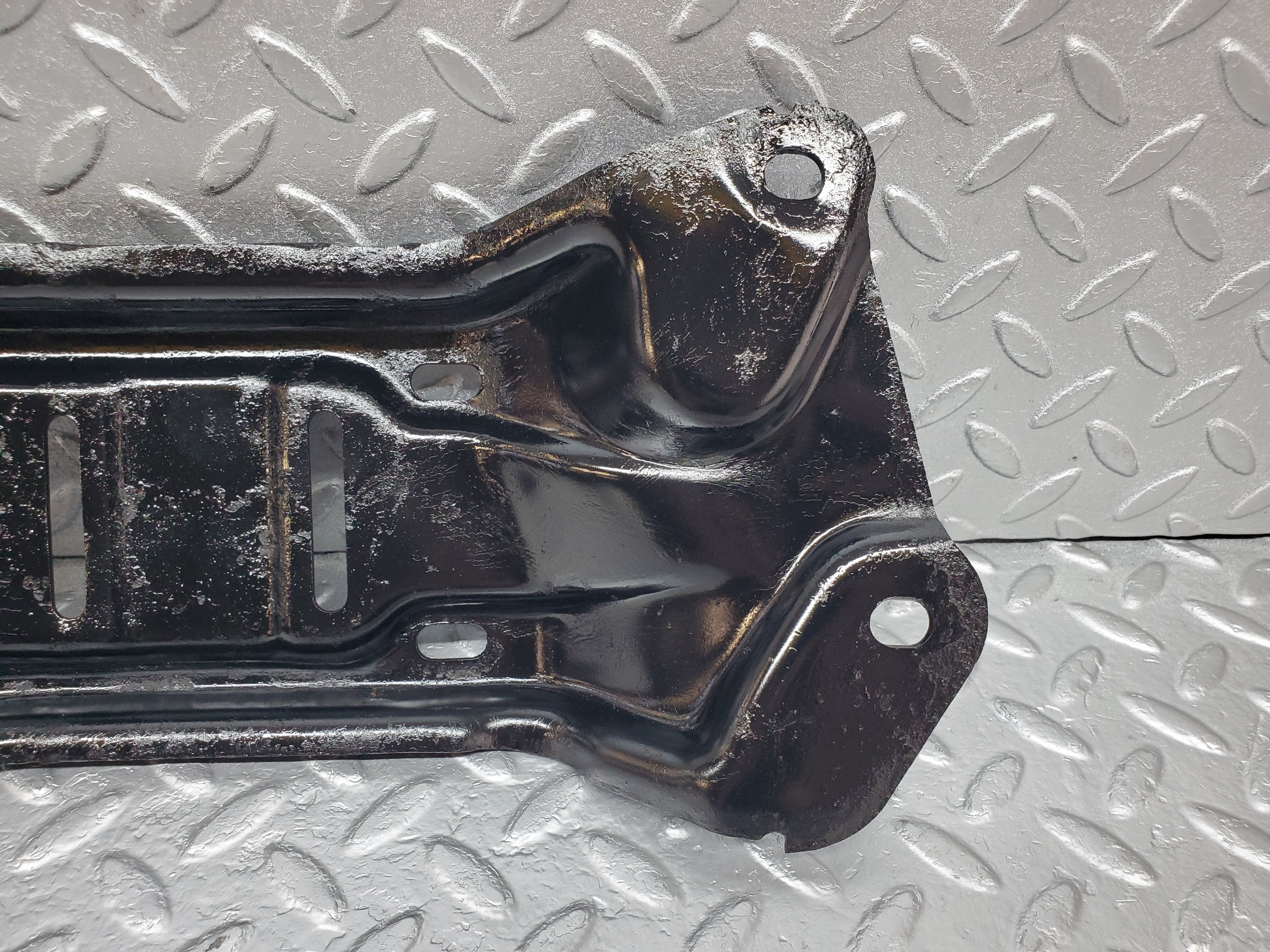 1042 Mercedes-Benz C123 230CE Gearbox Mount Bracket Holder