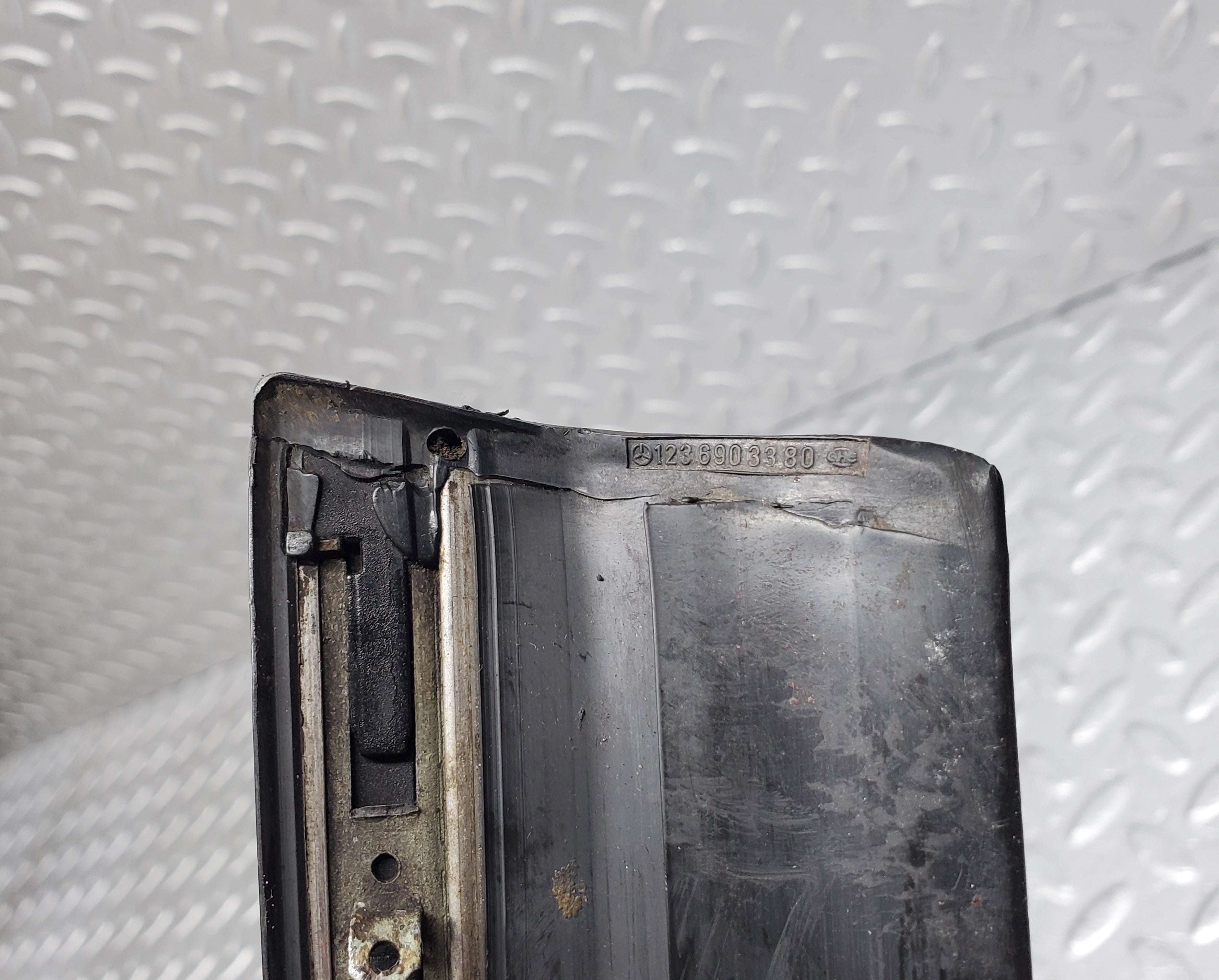 1100 Mercedes-Benz C123 230CE Coupe Left Door Lower Trim 1236903380