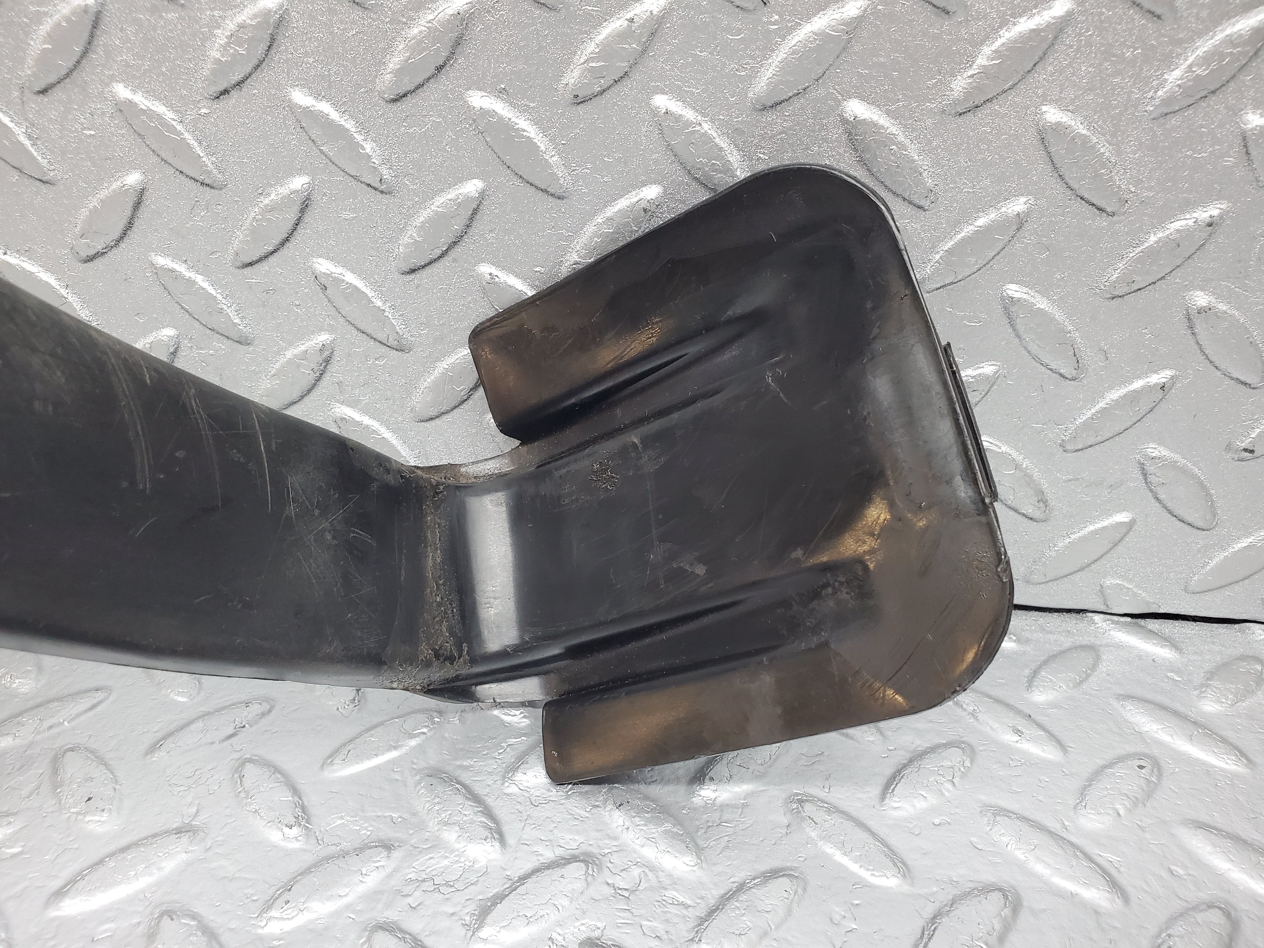 1050 Mercedes-Benz C123 230CE Coupe Cable Covering 1238211236