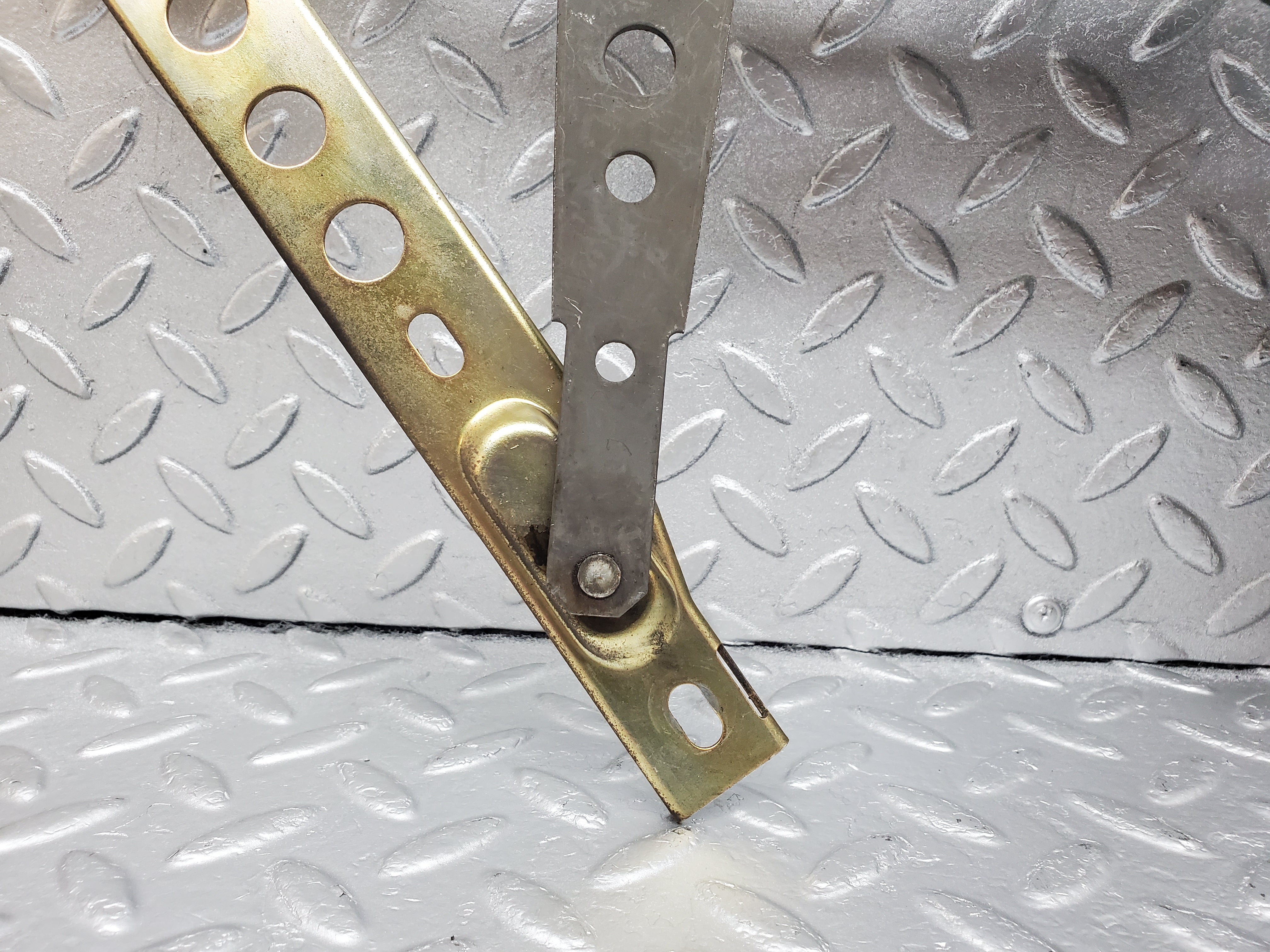 1065 Mercedes-Benz C123 230CE Coupe Front Right Manual Window Regulator