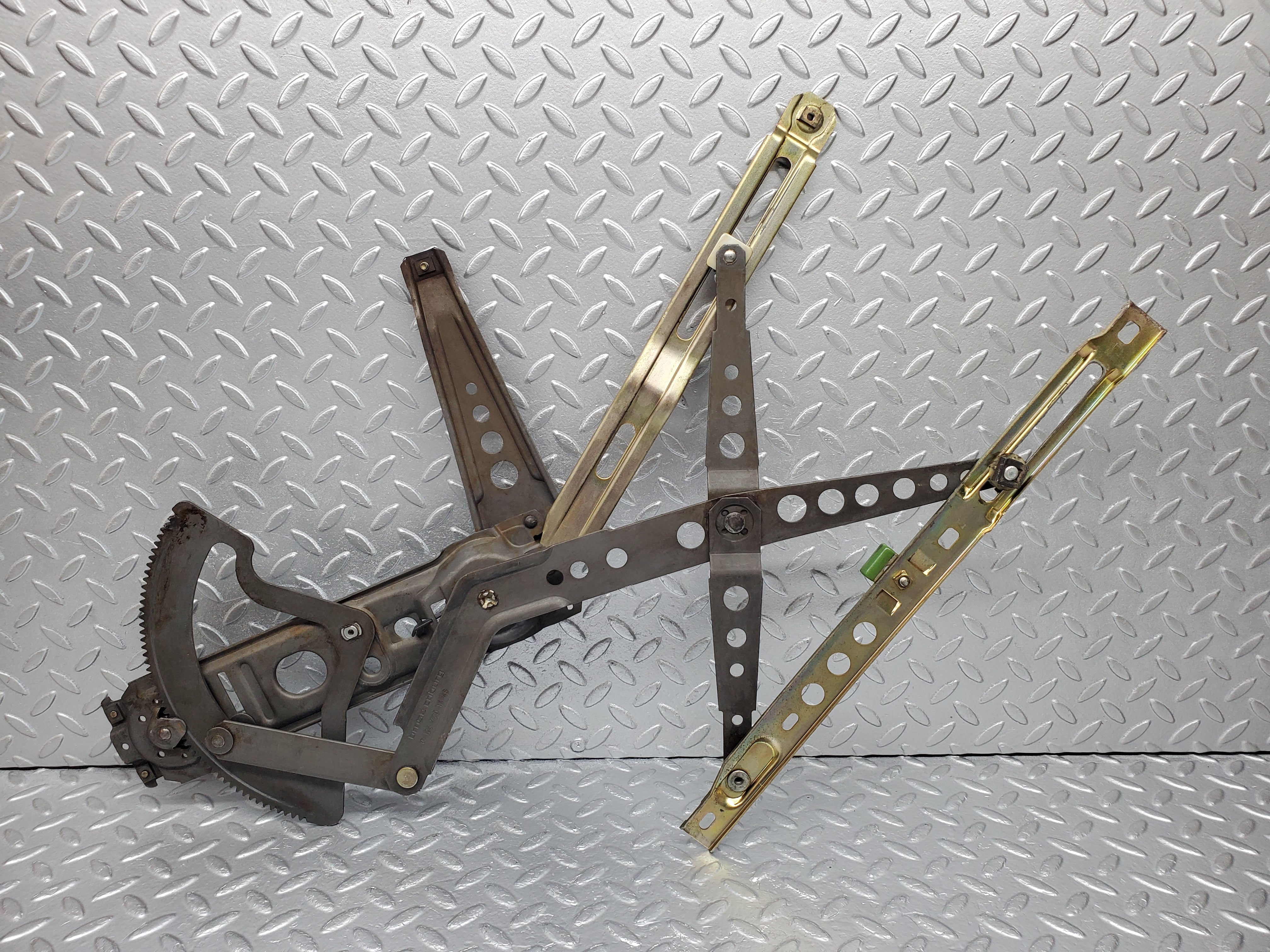 1065 Mercedes-Benz C123 230CE Coupe Front Right Manual Window Regulator