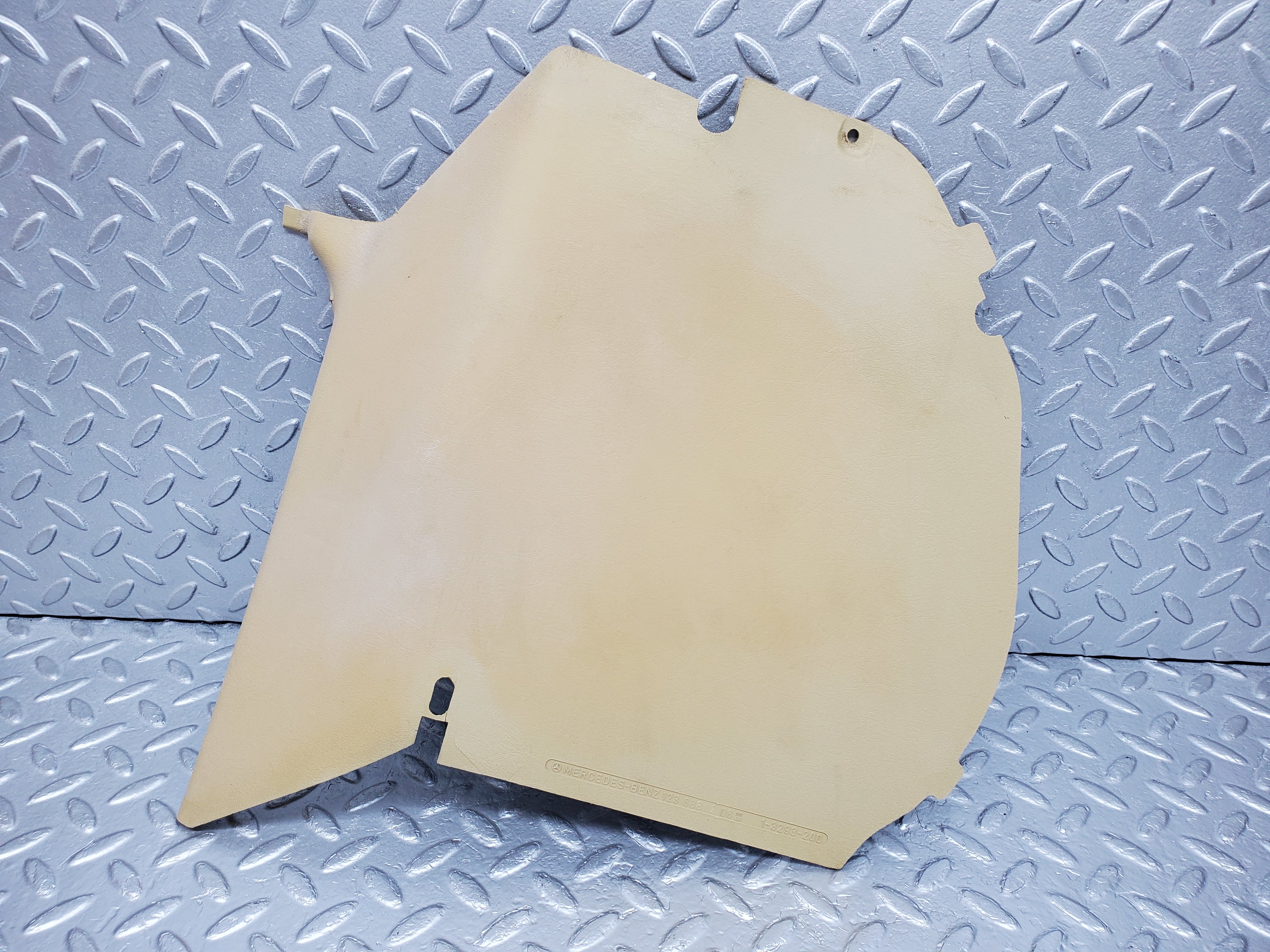 1063 Mercedes-Benz C123 230CE Coupe Front Right Kick Panel Beige 1236881206