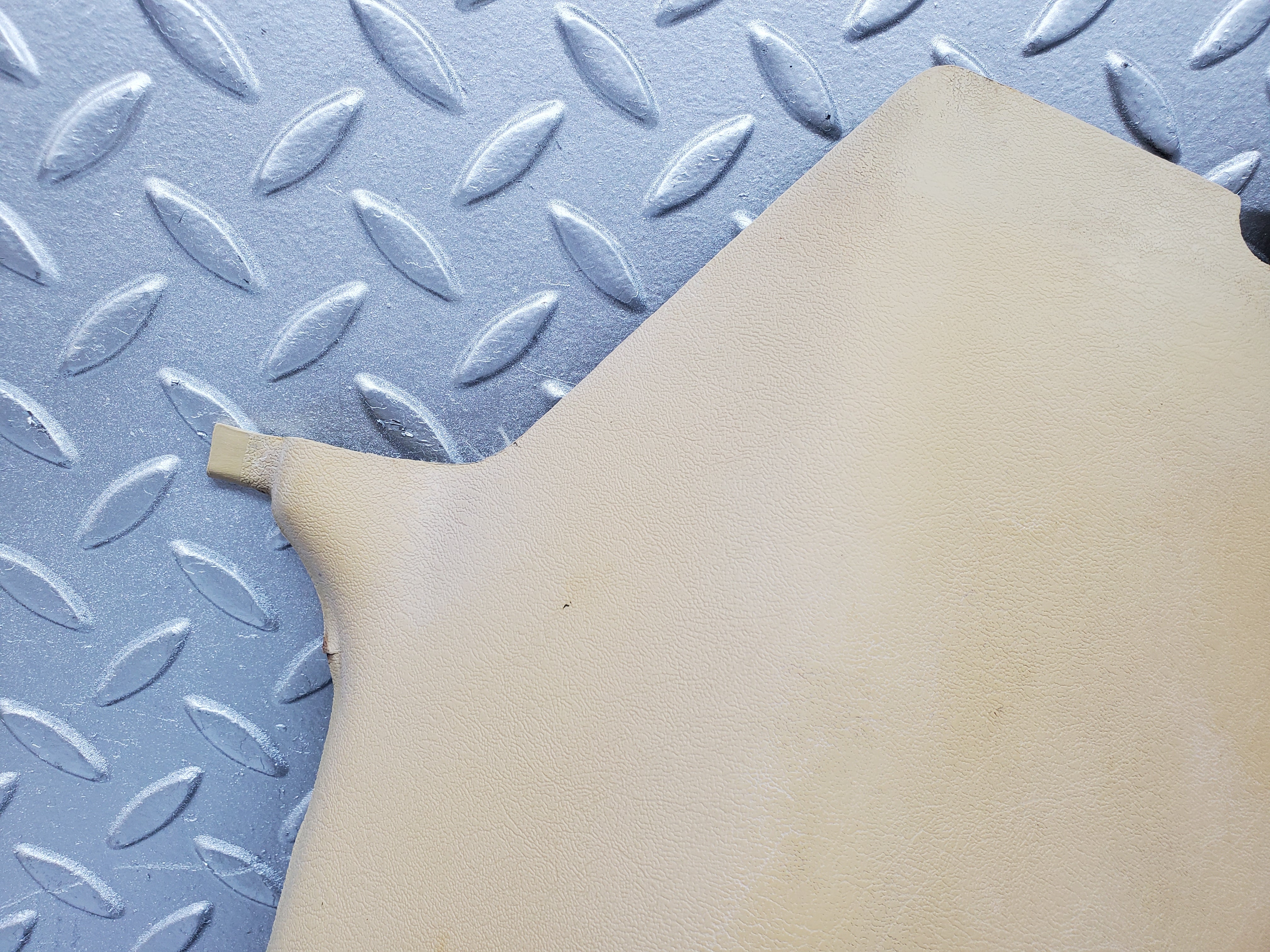 1063 Mercedes-Benz C123 230CE Coupe Front Right Kick Panel Beige 1236881206