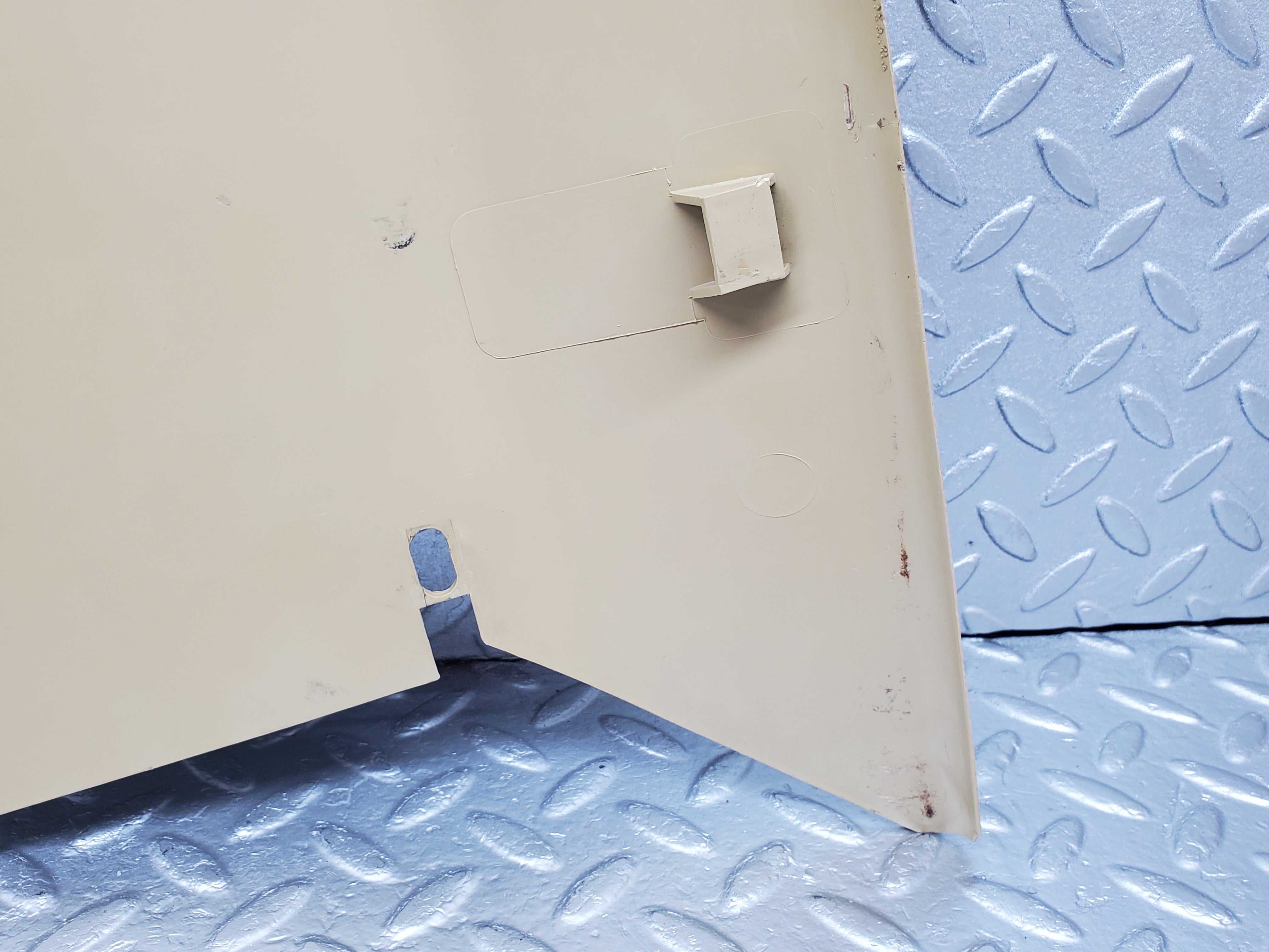 1063 Mercedes-Benz C123 230CE Coupe Front Right Kick Panel Beige 1236881206